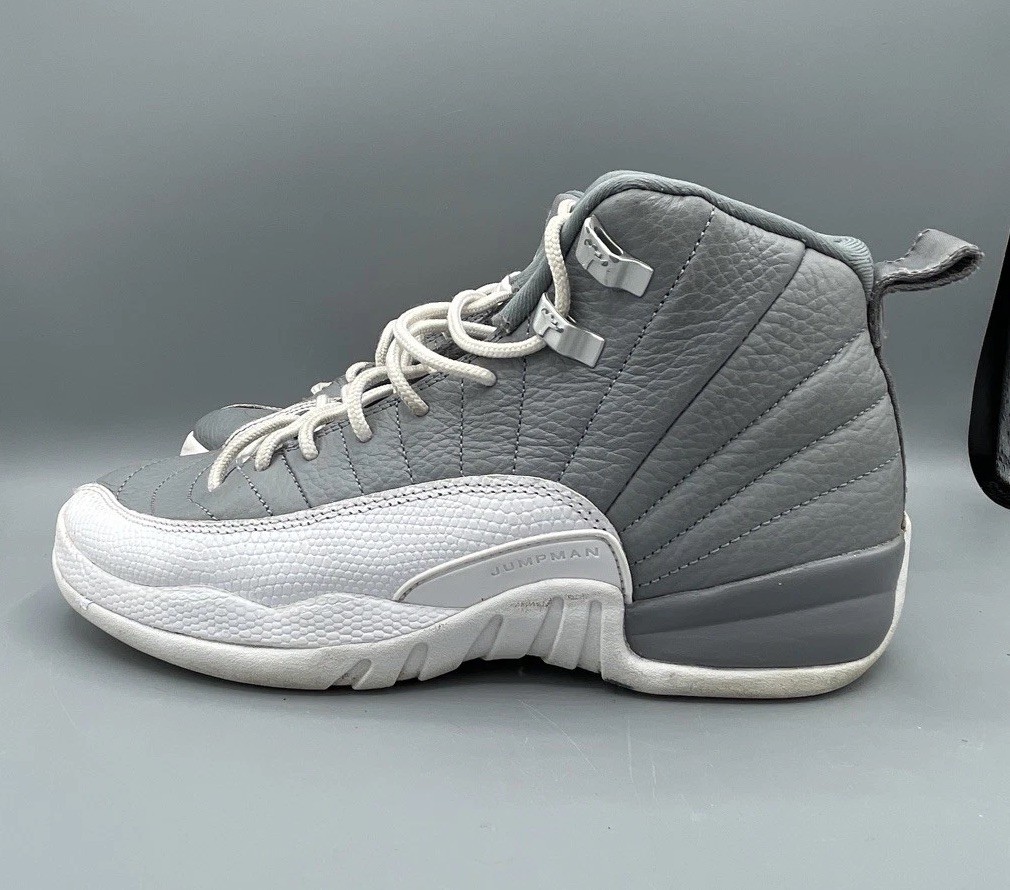 Jordan 12 Stealth 2022 Gray White Size 6.5 Y