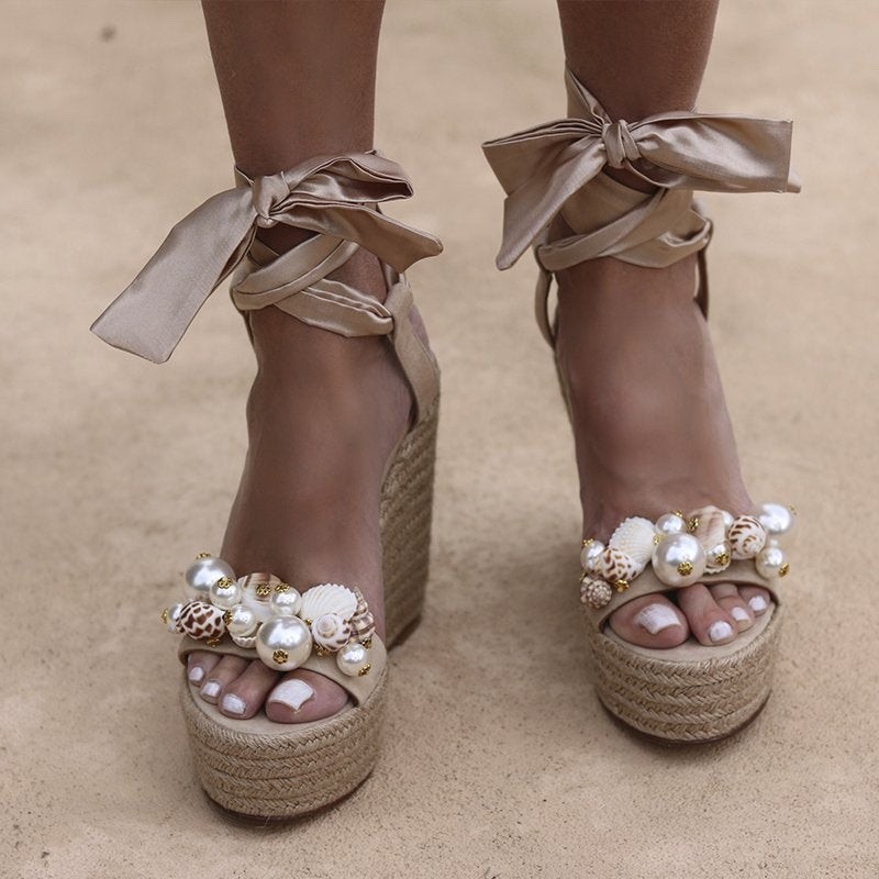 NEW $650 ALAMEDA TURQUESA Shell Wedge Espadrille Sandals – Sand – EU 39 / US 8.5