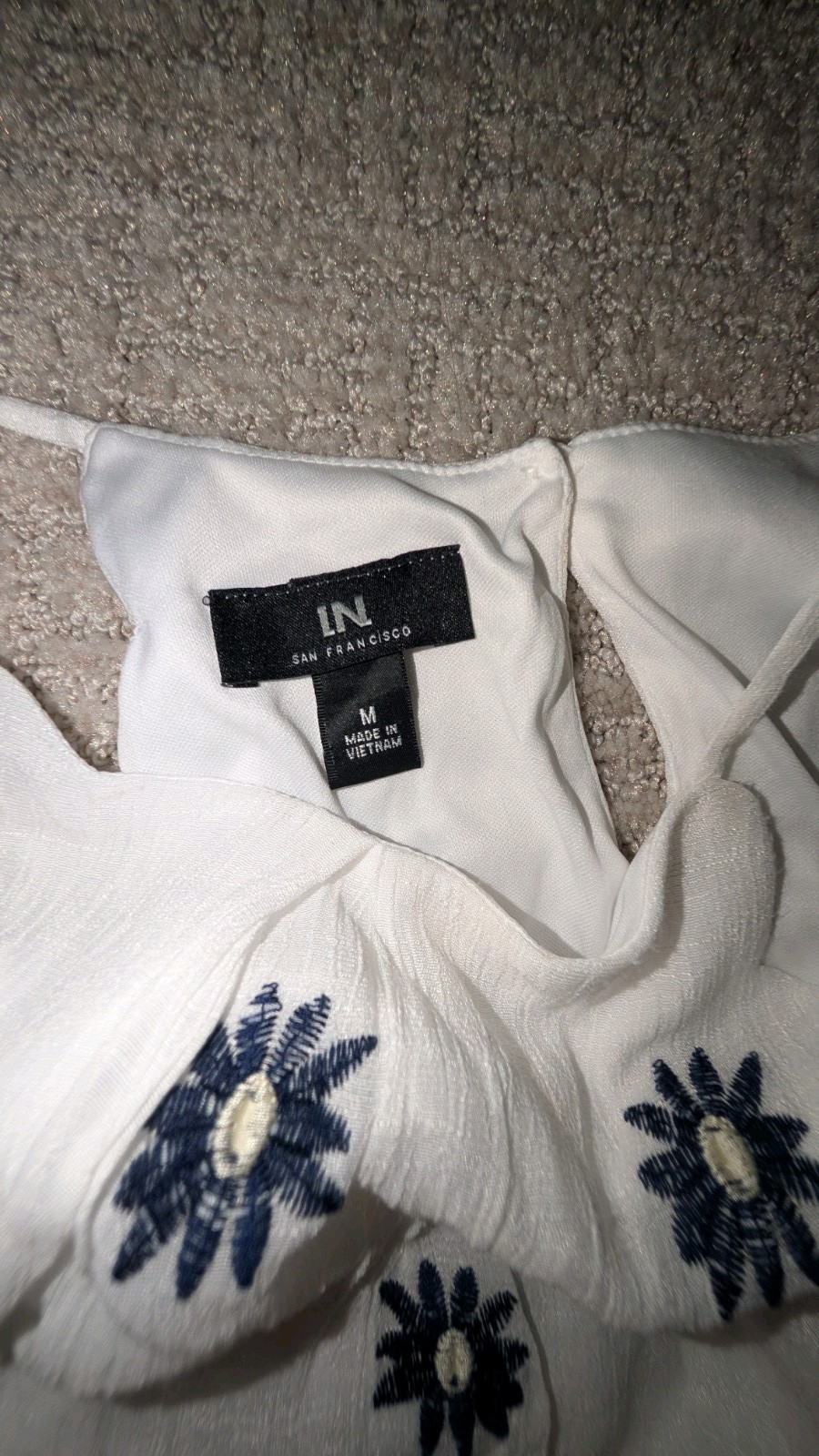 white I.N. San Francisco Floral Sleeveless Blouse, Size M