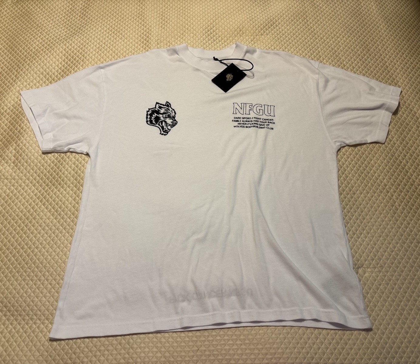 Darc Sport NFGU Wolves White Tee Men’s Size L 228/2000 “Keep Fighting”
