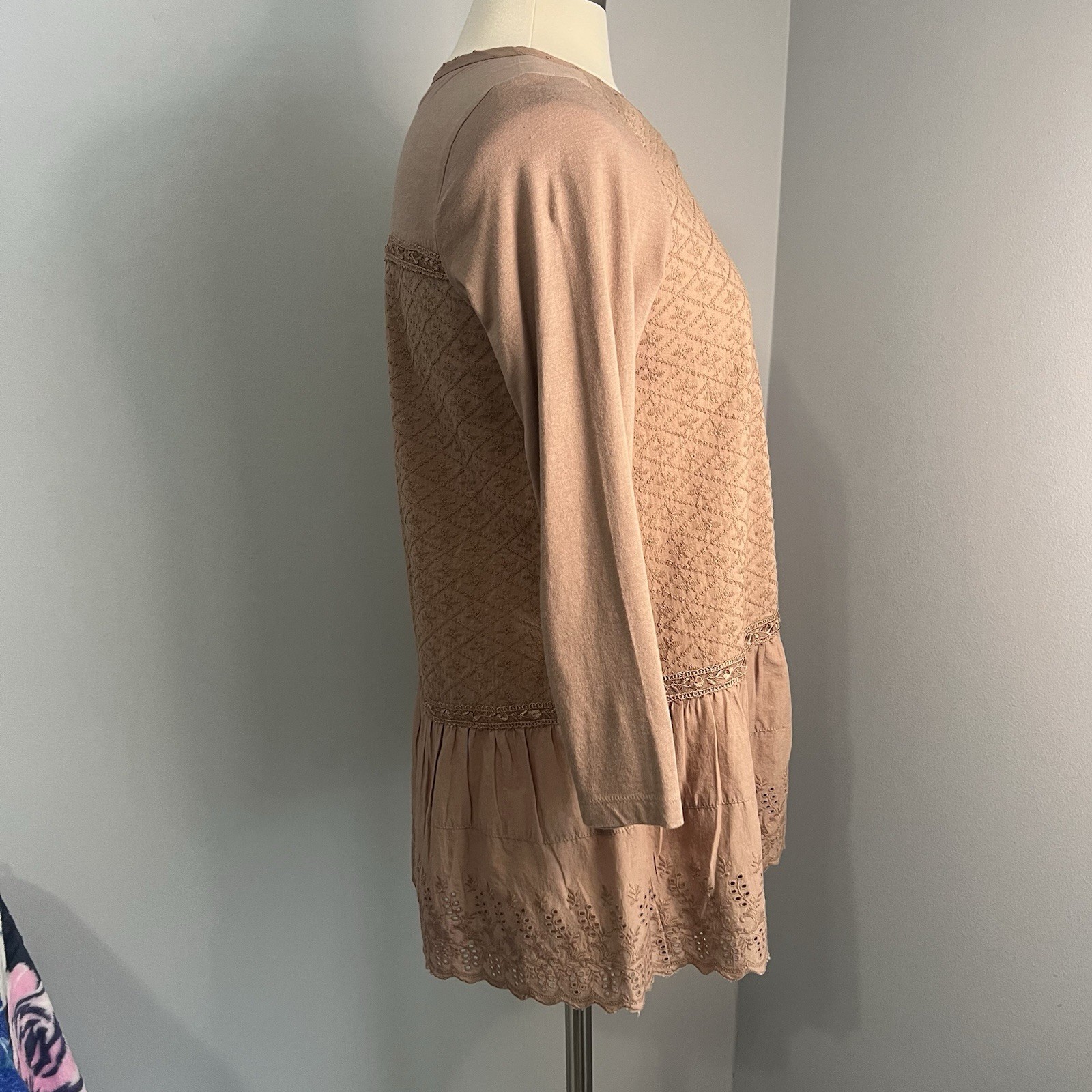 LOGO LAVISH Lori Goldstein Size XXS Cocoa Button Front Top w/ Knit Sleeves