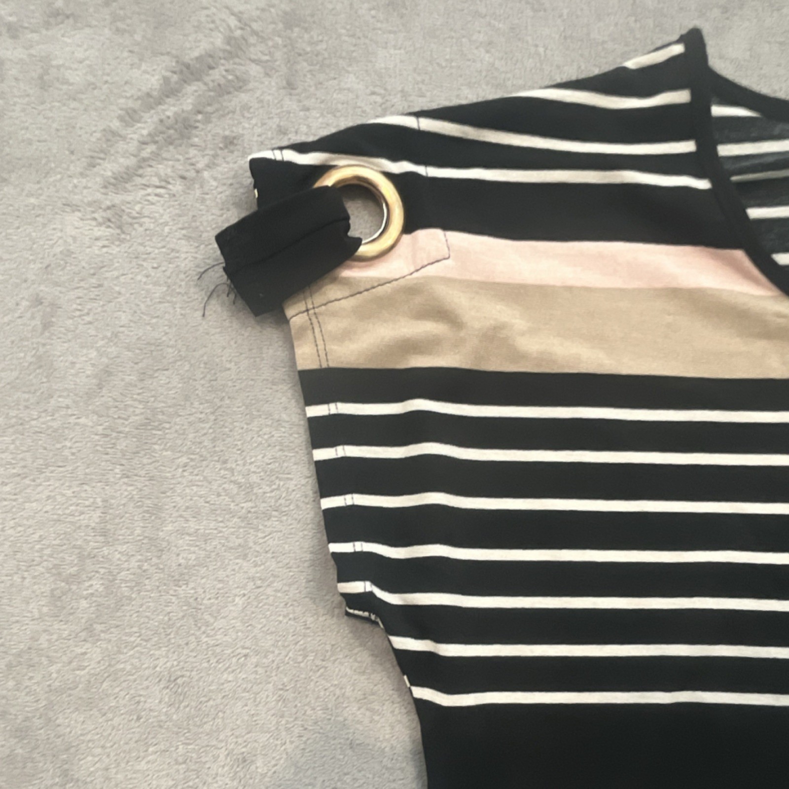 Lavish Women’s S Black White Beige Pink Striped Scoop Neck Cap Sleeve Top