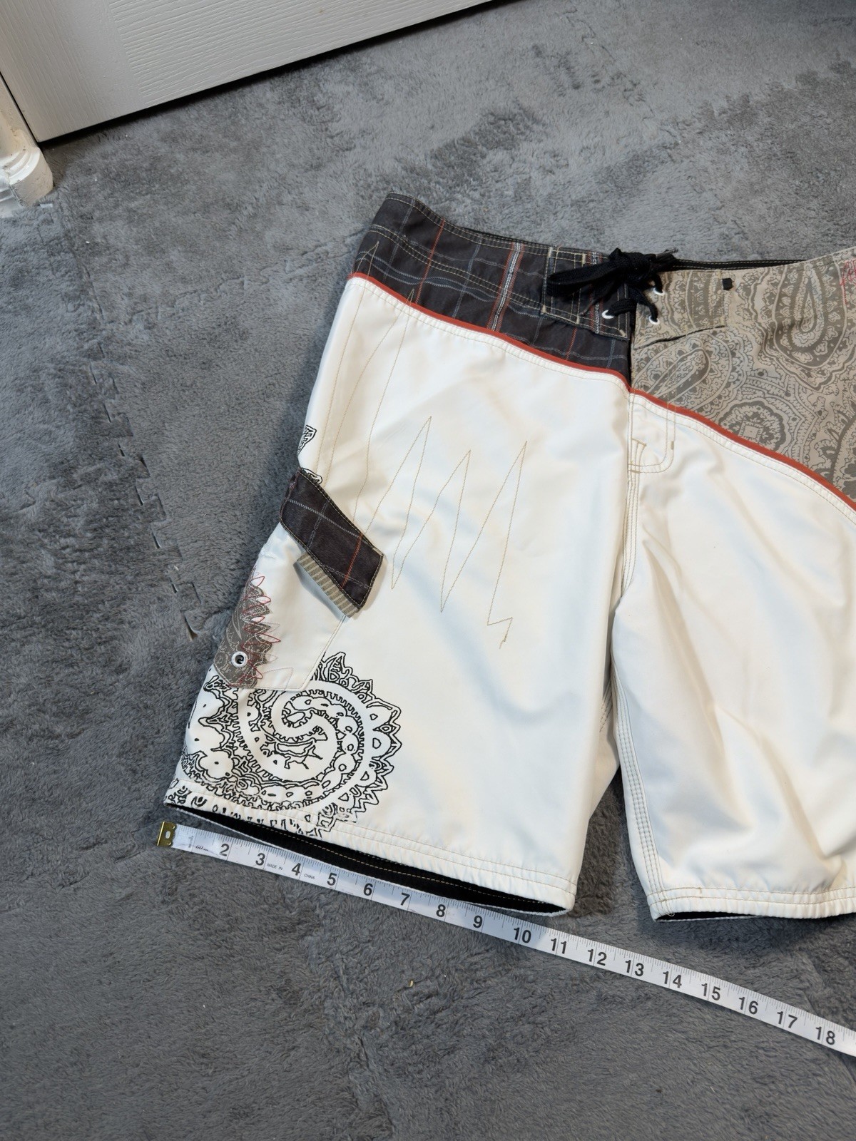 Rusty Men’s Boardshorts Paisley White/Gray/Black/Red Size 36 Drawstring