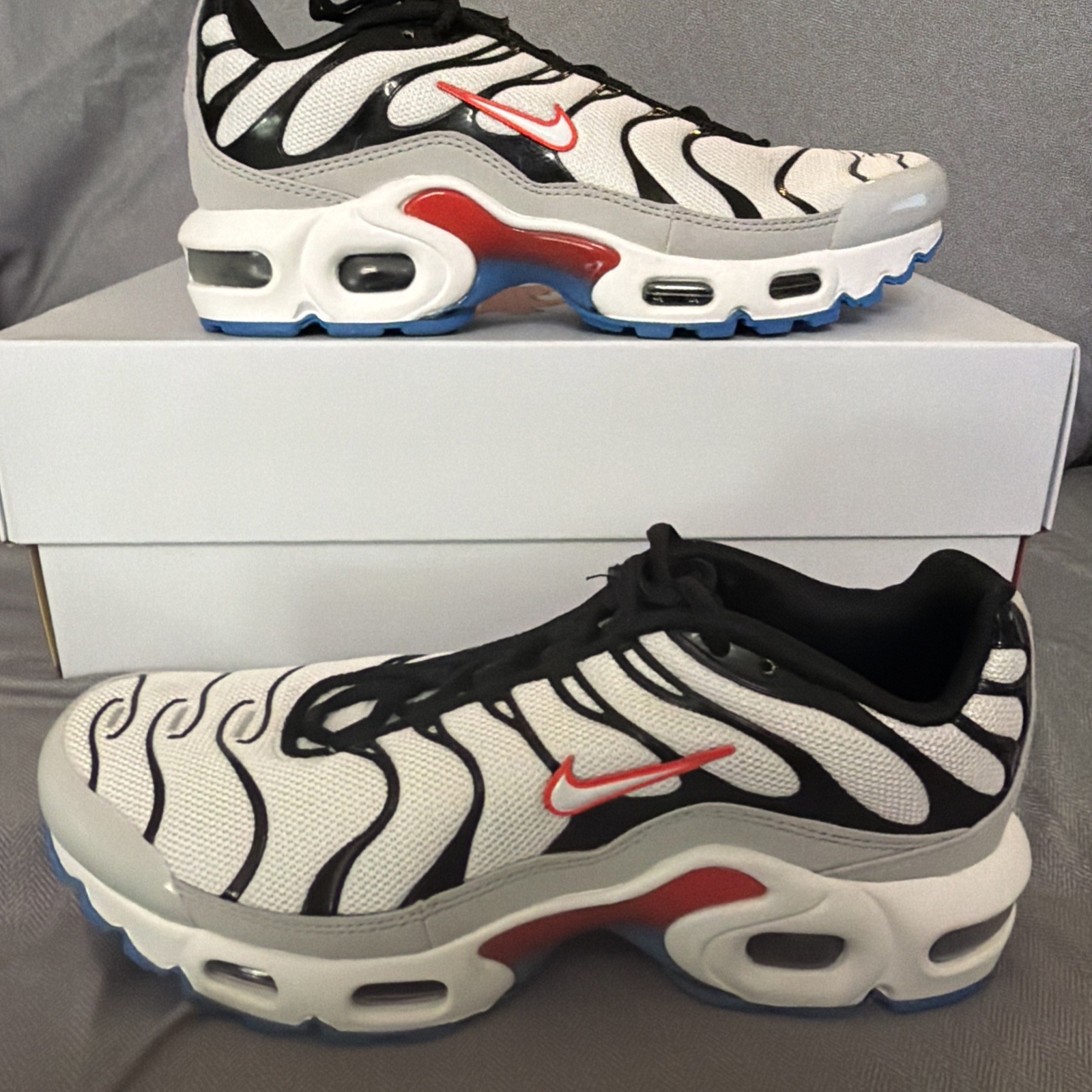 Nike Air Max Plus Size 5.5Y/7W- White/Black/Red CD0609-109