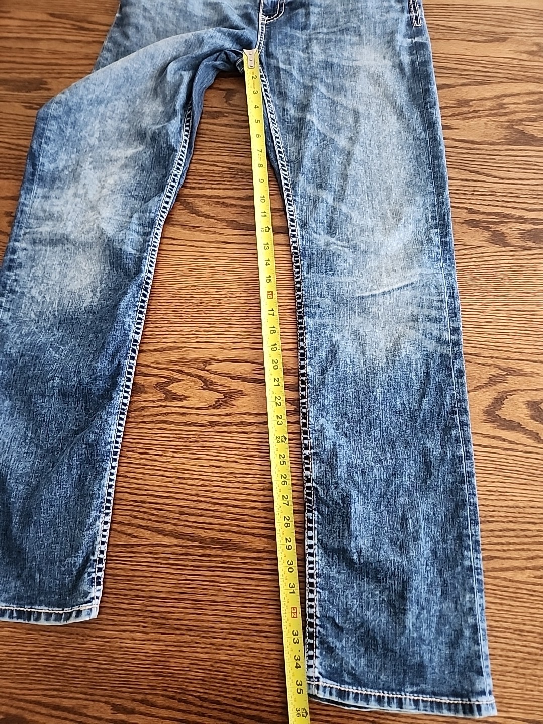 Buckle BKE Tyler Straight 34XL Medium Wash Whiskering Men’s Blue Jeans 34/35