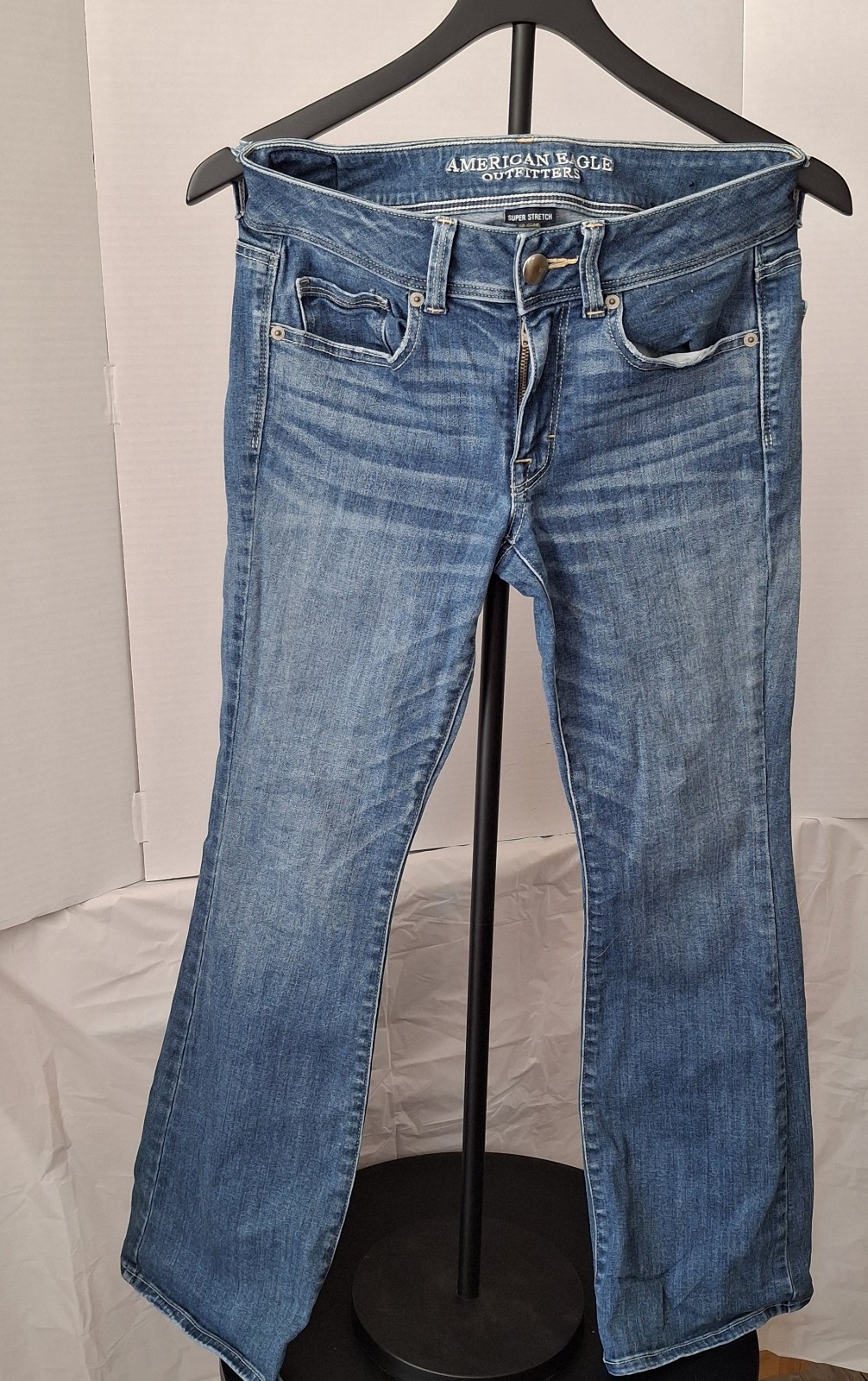 American Eagle Outfitters Women’s Blue Jeans, Size 6, Super Strech