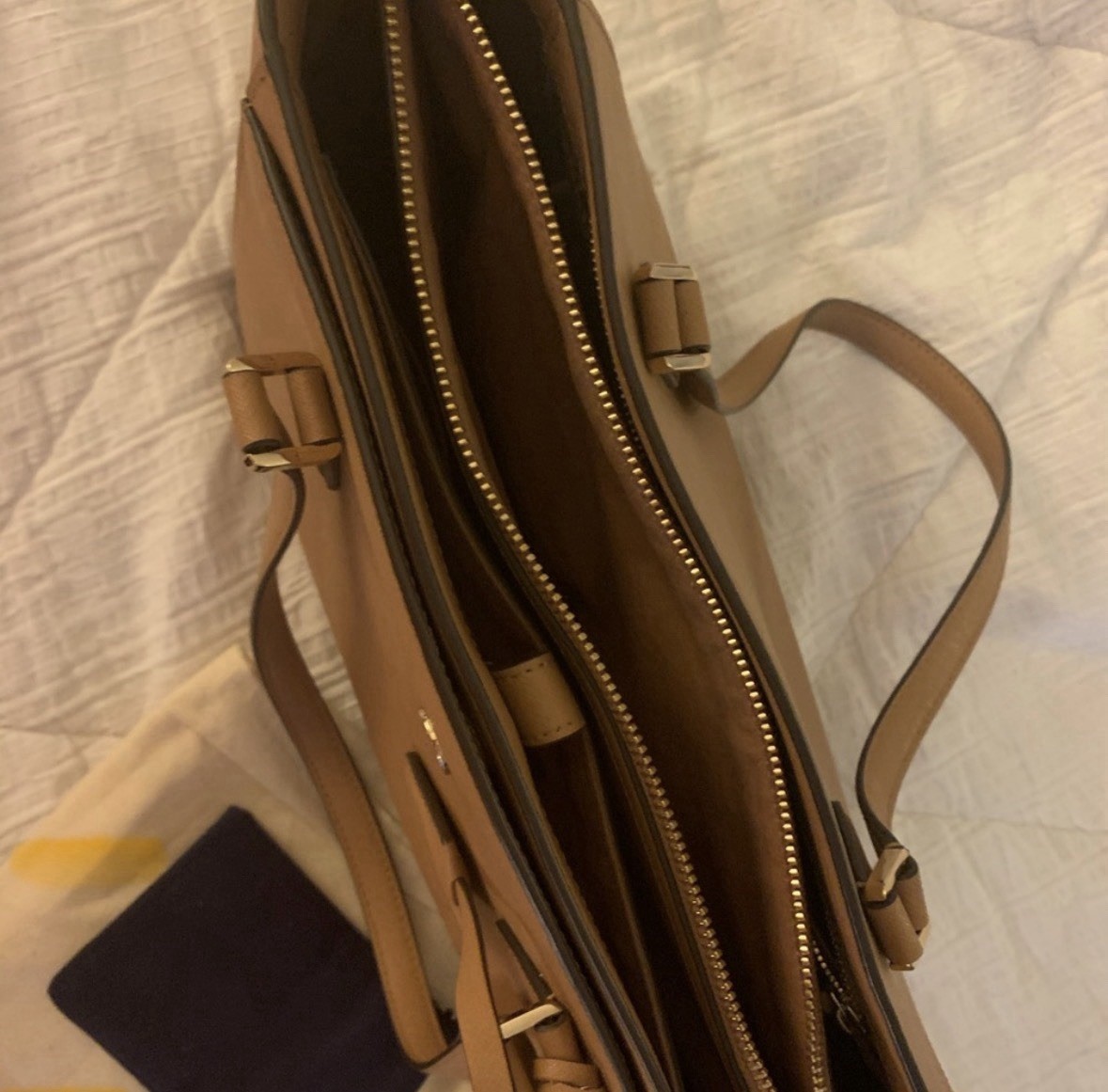 tory burch robinson bag