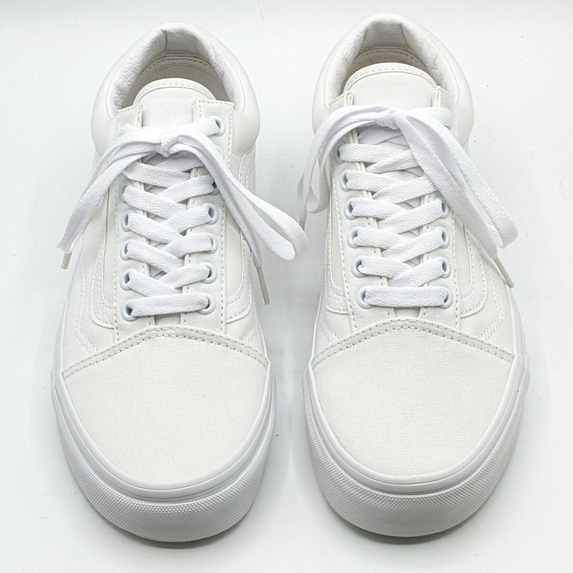 VANS “Old Skool Unisex Side Stripe Lace-Up” Sneaker (True White) Youth & Women’s