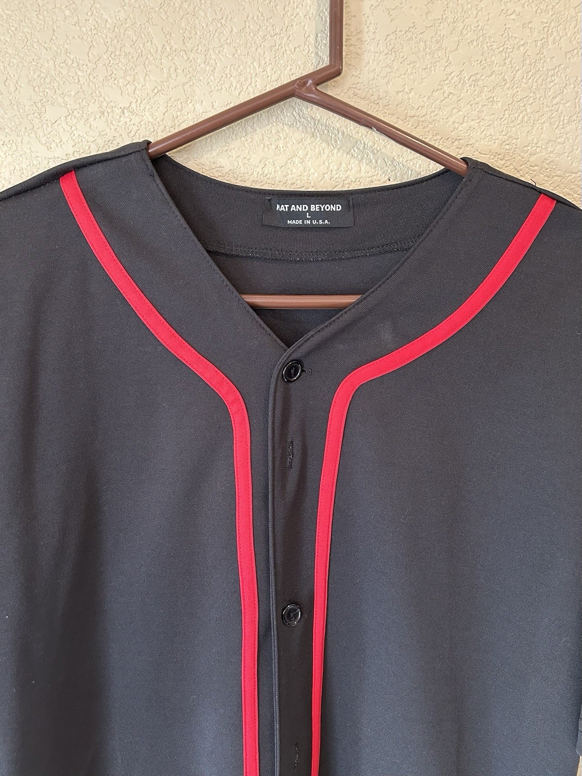 Hat and Beyond Men’s Size L Band Collar Button-Up Shirt Black Red Trim
