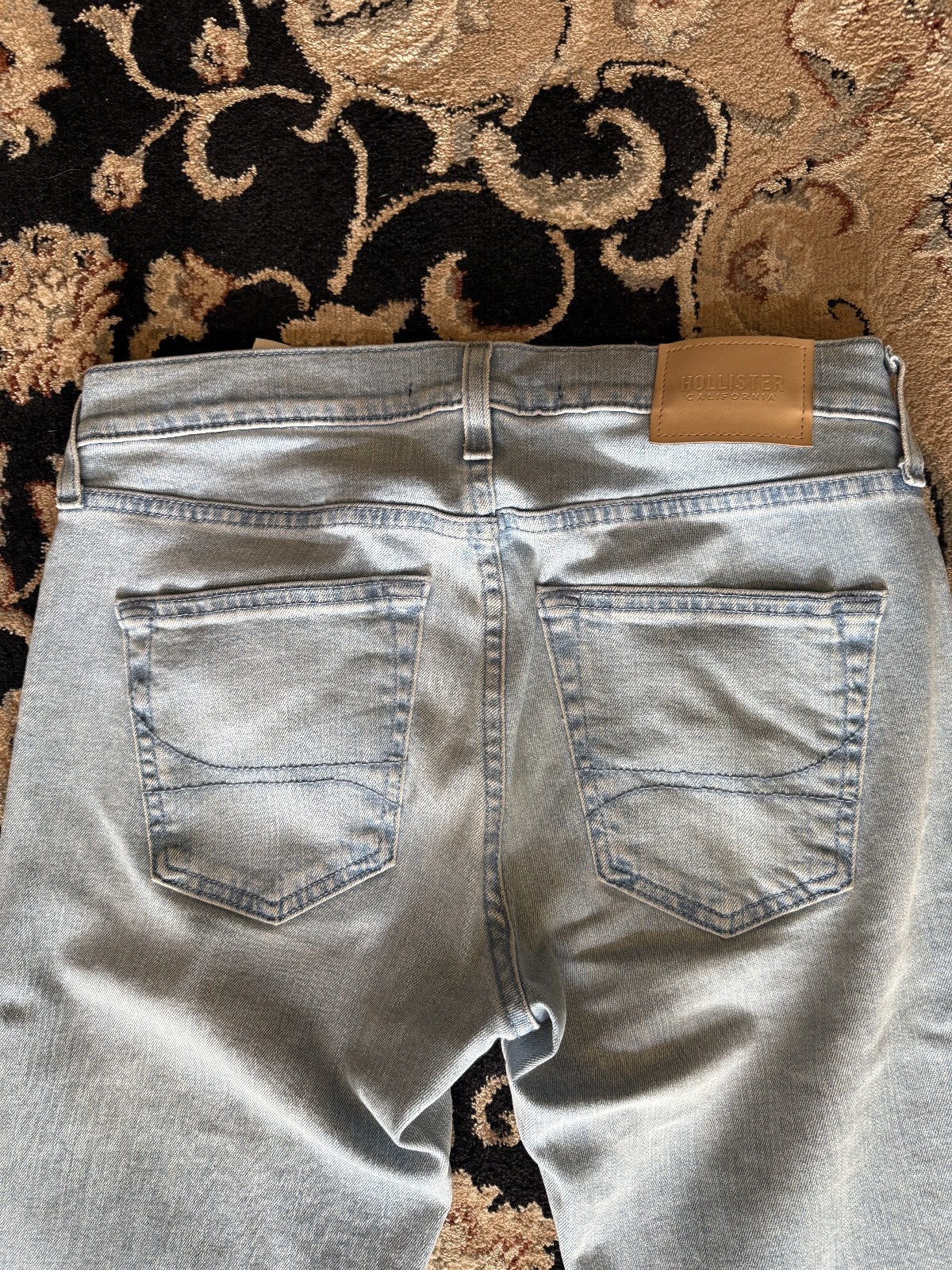 Hollister, Light Wash Slim Straight Jeans, BRIGHT LIGHT WASH, 29 X 32