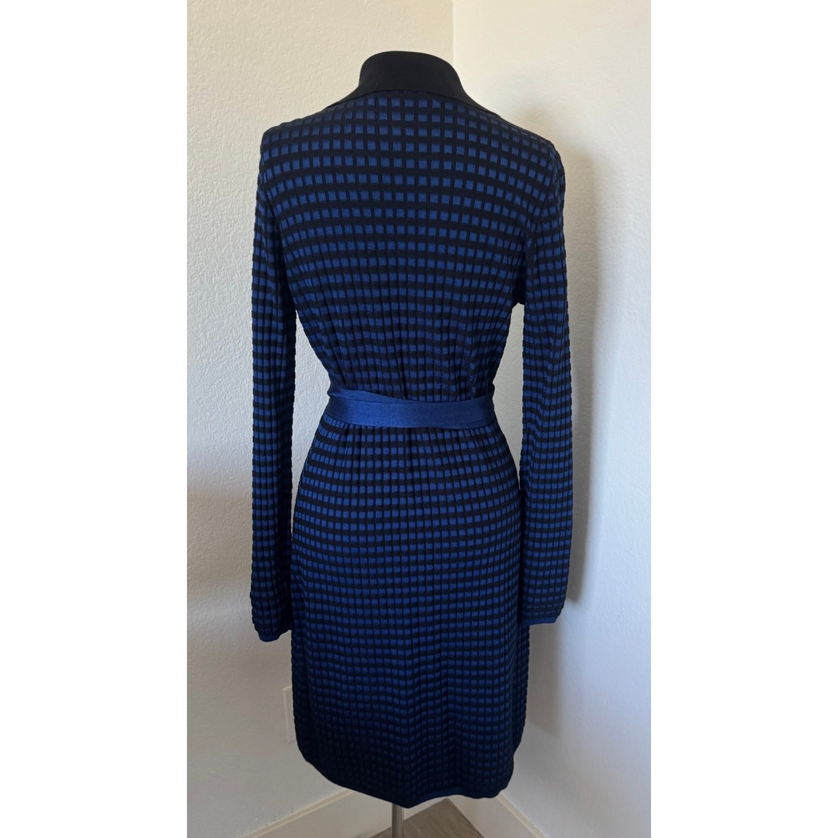 Diane Von Furstenburg Long Sleeve Banded Wrap Dress Blue/Black Size Medium
