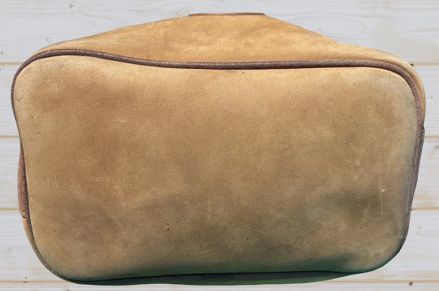 Dooney Bourke Vintage Saddle Tan Brown Bucket Drawstring Sac Bag Nubuck Leather