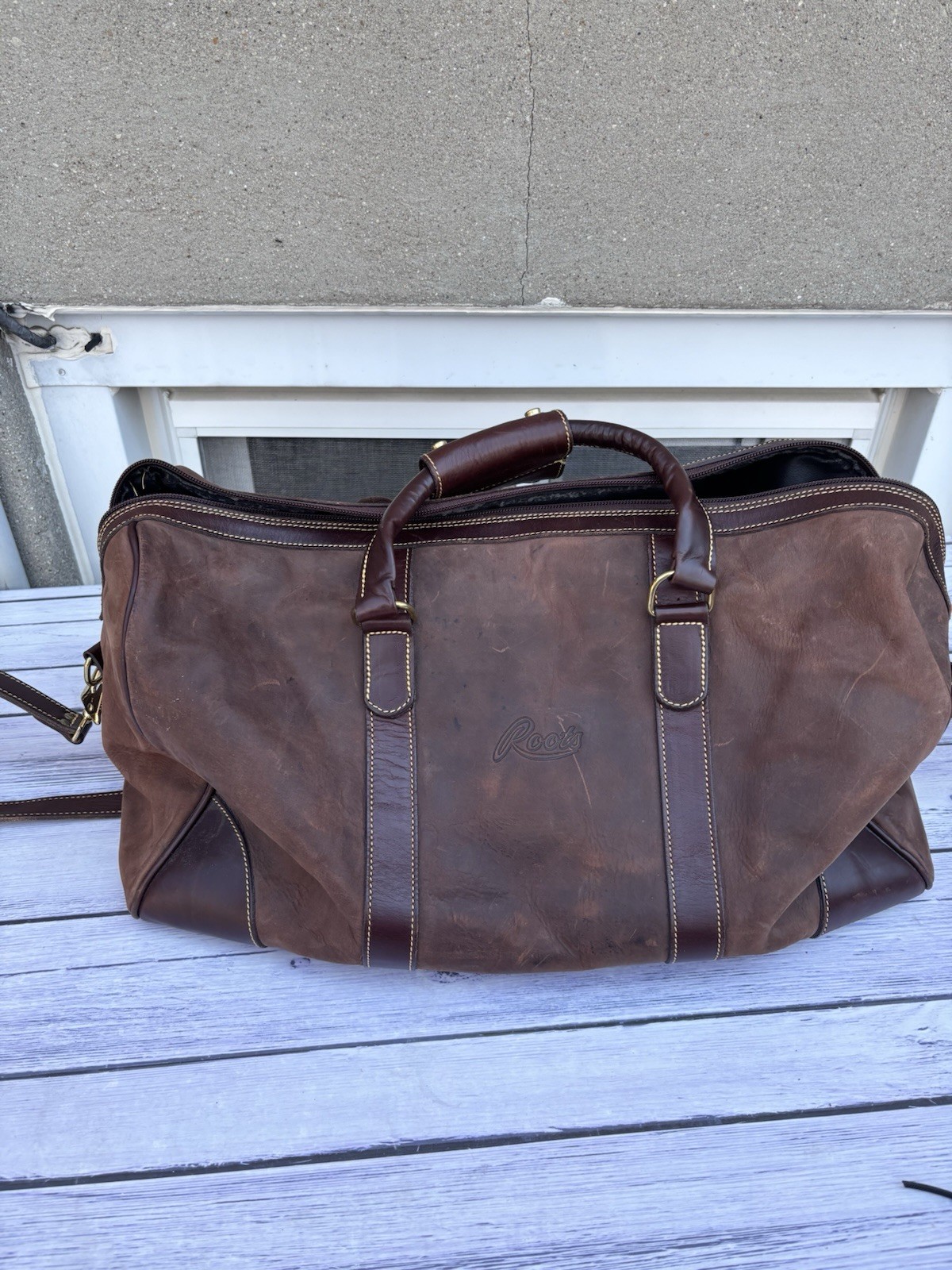 VINTAGE ROOTS X FORD BROWN LEATHER DUFFLE BAG