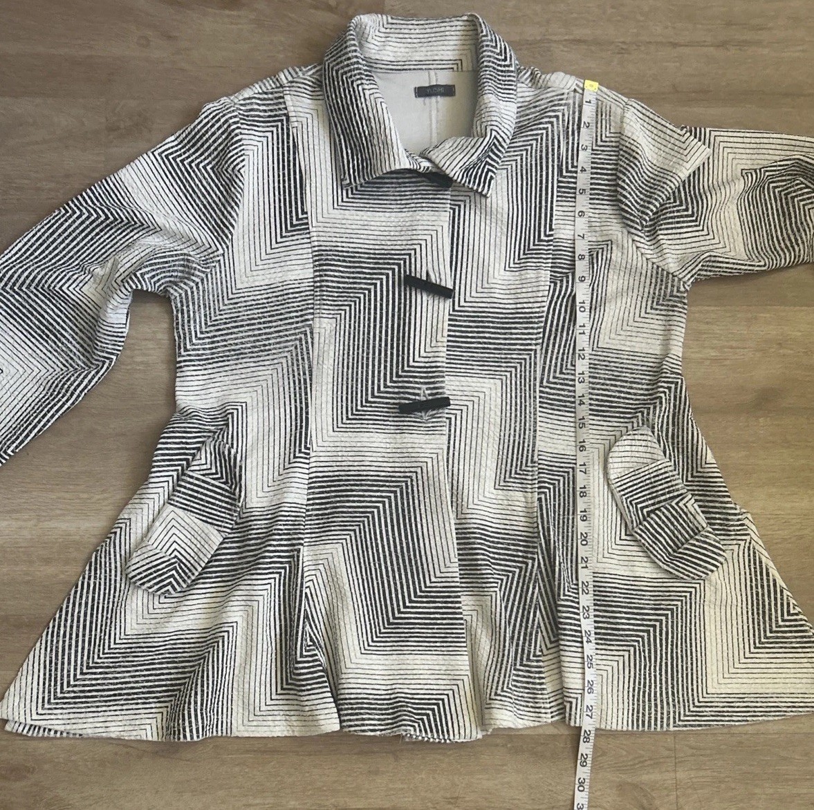 Yushi Women’s Black White Geometric Swing Jacket w/Pockets Toggle Buttons Size L