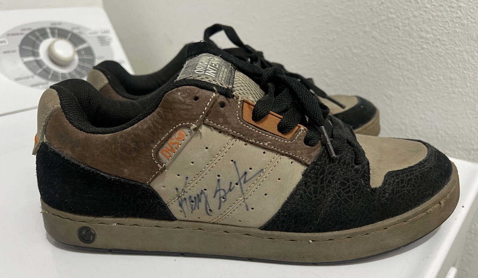 DVS Getz 4 Autographed By Kerry Getz Size 11 Vintage Skateboarding Memorabilia