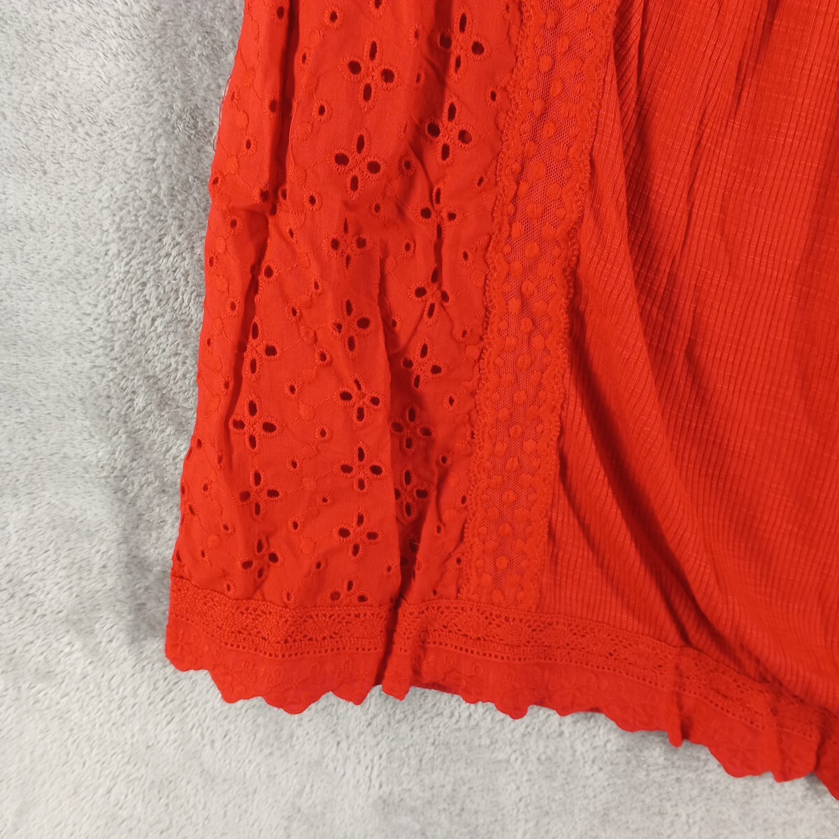 NWT Knox Rose Summer Top Rebel Red Eyelet Lace Rib Knit Boho Tassel Detail