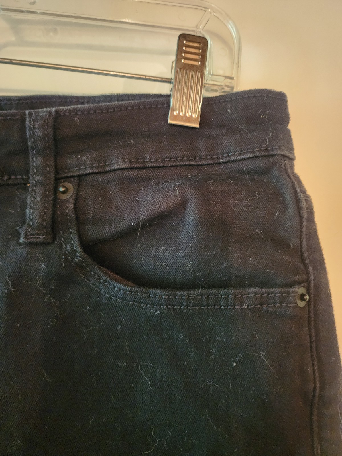 Universal Thread Women’s Black Denim Shorts High Rise Midi Size 12/31R NWOT