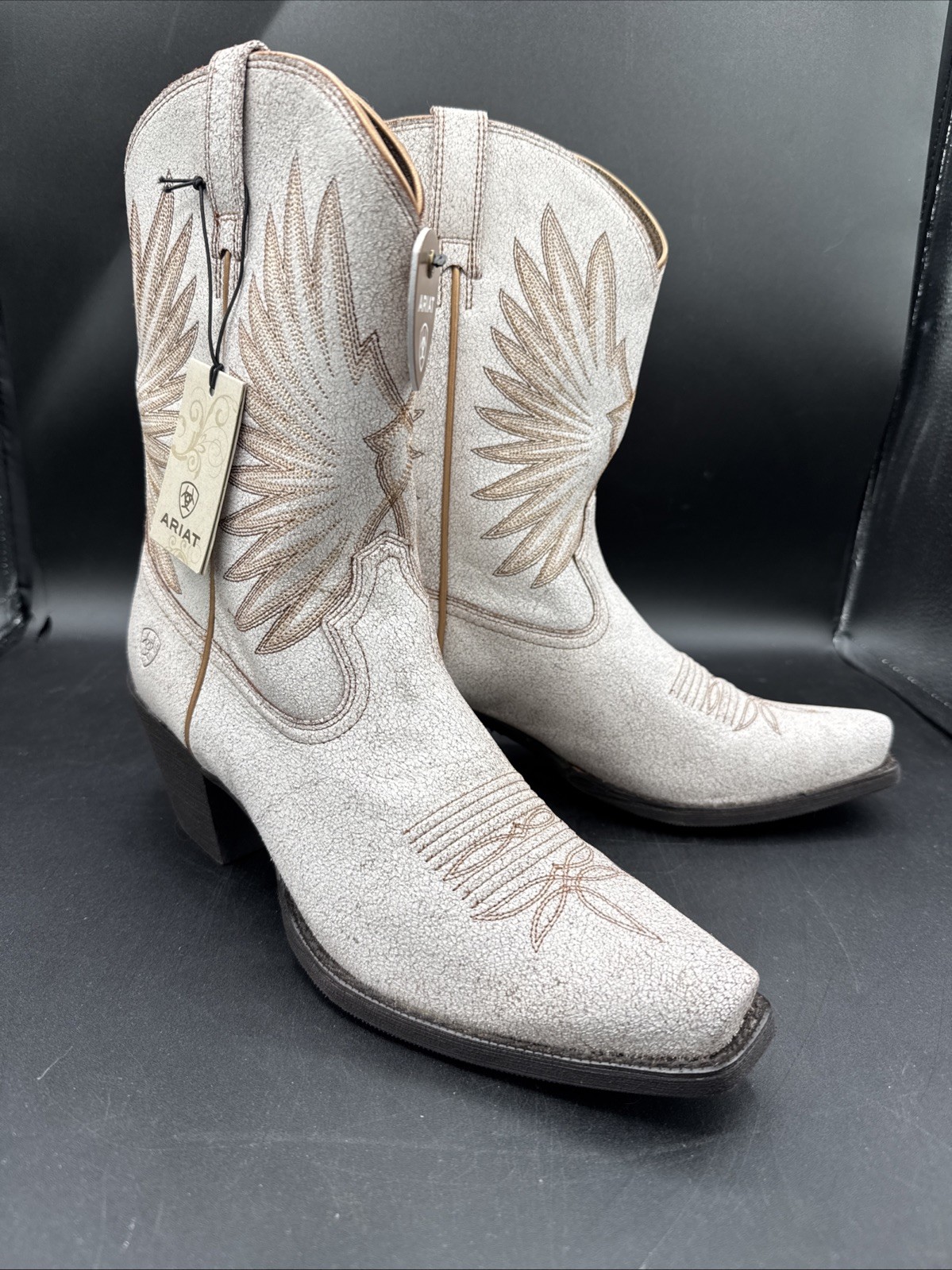 PICK SIZE – Ariat 10033887 Women’s Goldie Distressed White Western Cowboy Boots
