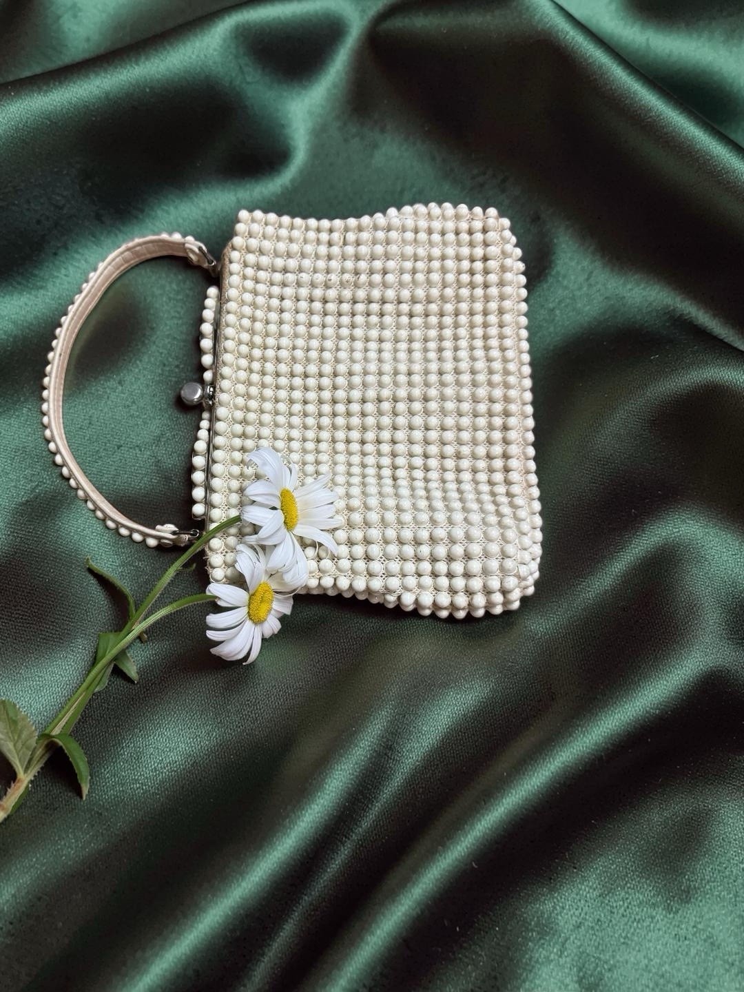 Vintage white beaded evening handbag with silver-tone frame and kiss-lock clasp