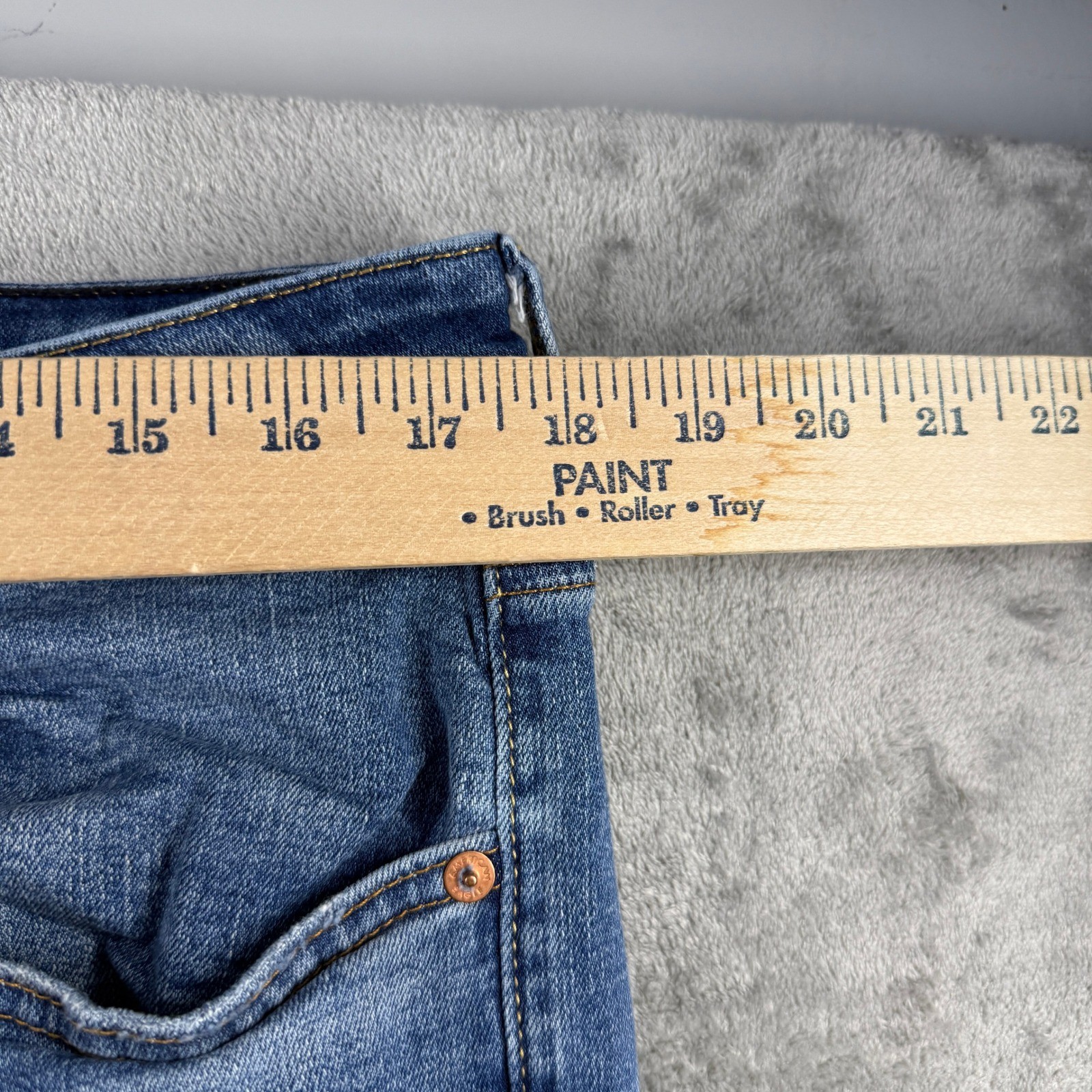 American Eagle Airflex+ Distressed Ripped Jeans Mens 36×30 Medium Wash Blue