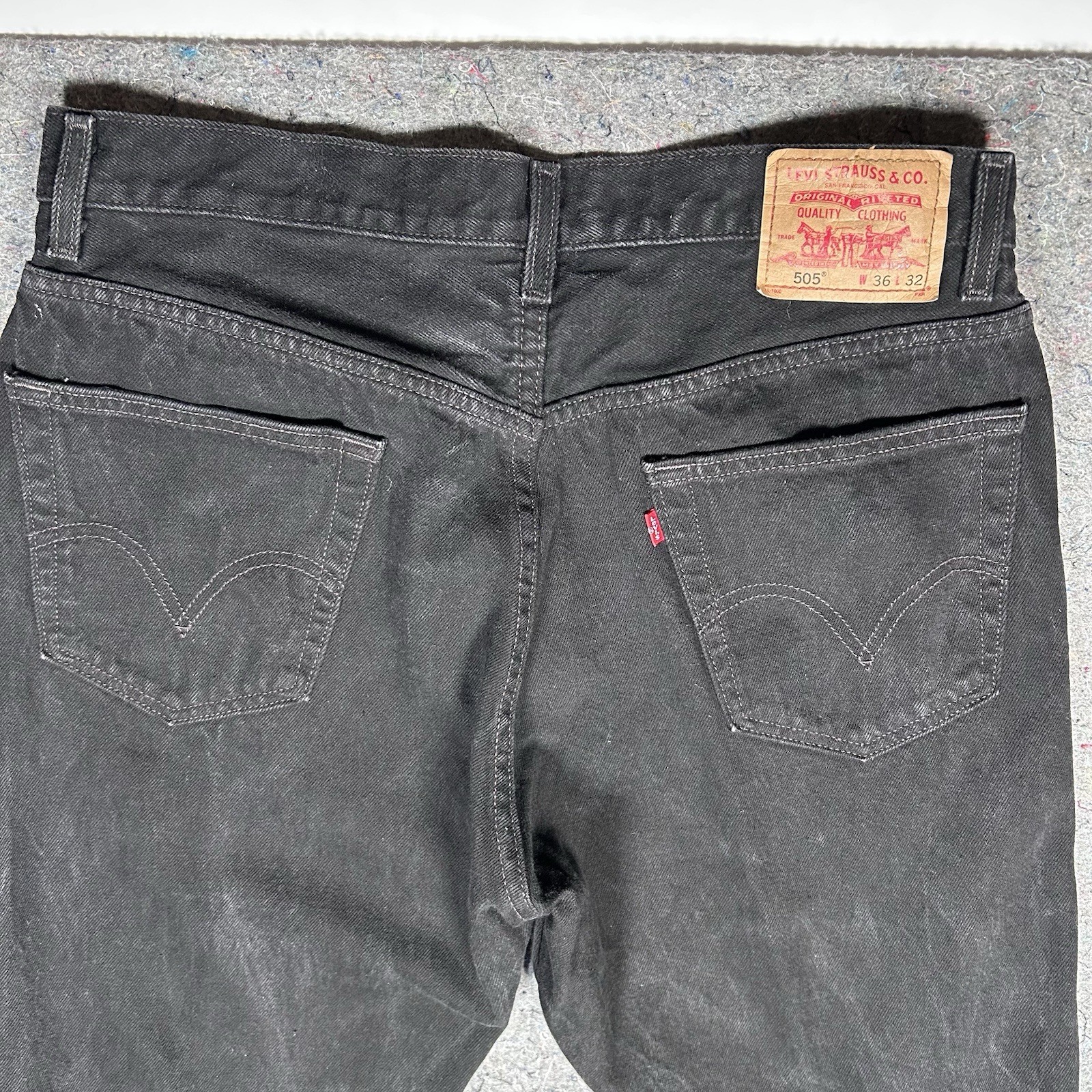 Vintage Y2K 2003 Levi’s 505 Regular Fit Straight Leg Black Denim Jeans 35X32