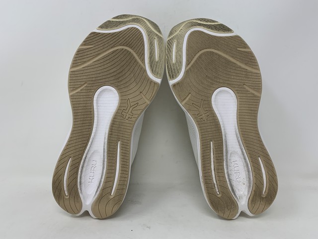 Women’s KURU ATOM 2, Bright White/Sand, 7 Medium US
