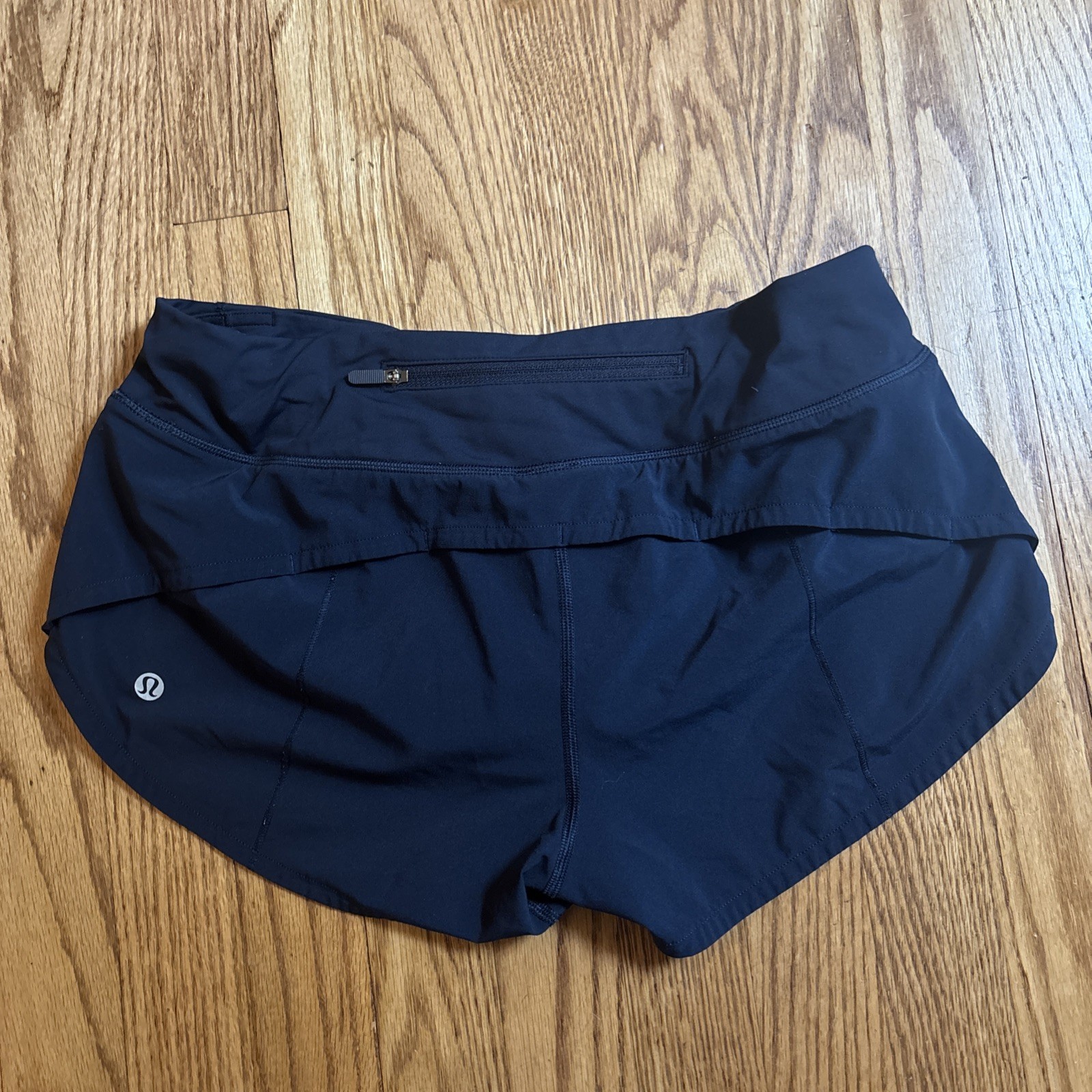 Lululemon Women’s Speed Up Lined Shorts 2.5″ inseam, Low Rise, True Navy Size 6
