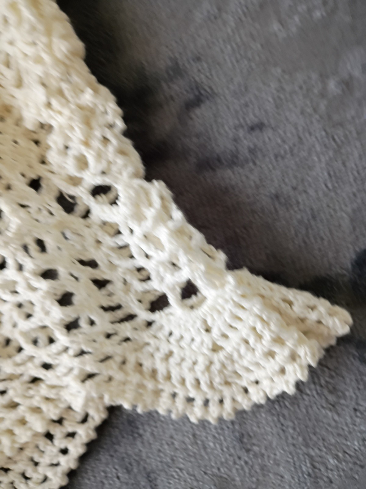 STYLE BRAND QUALITY Crochet top`Pearls Ruffle sleeve seed beads NICE!! LARGE