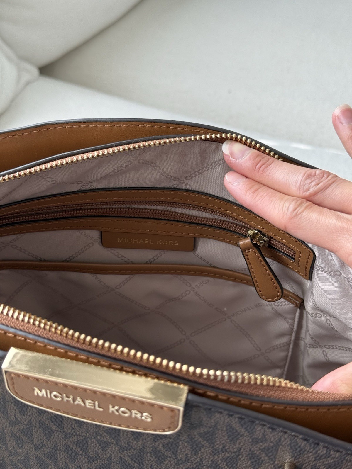 ✨Michael Kors Rochelle Satchel Bag Triple Compartment with Removable Strap