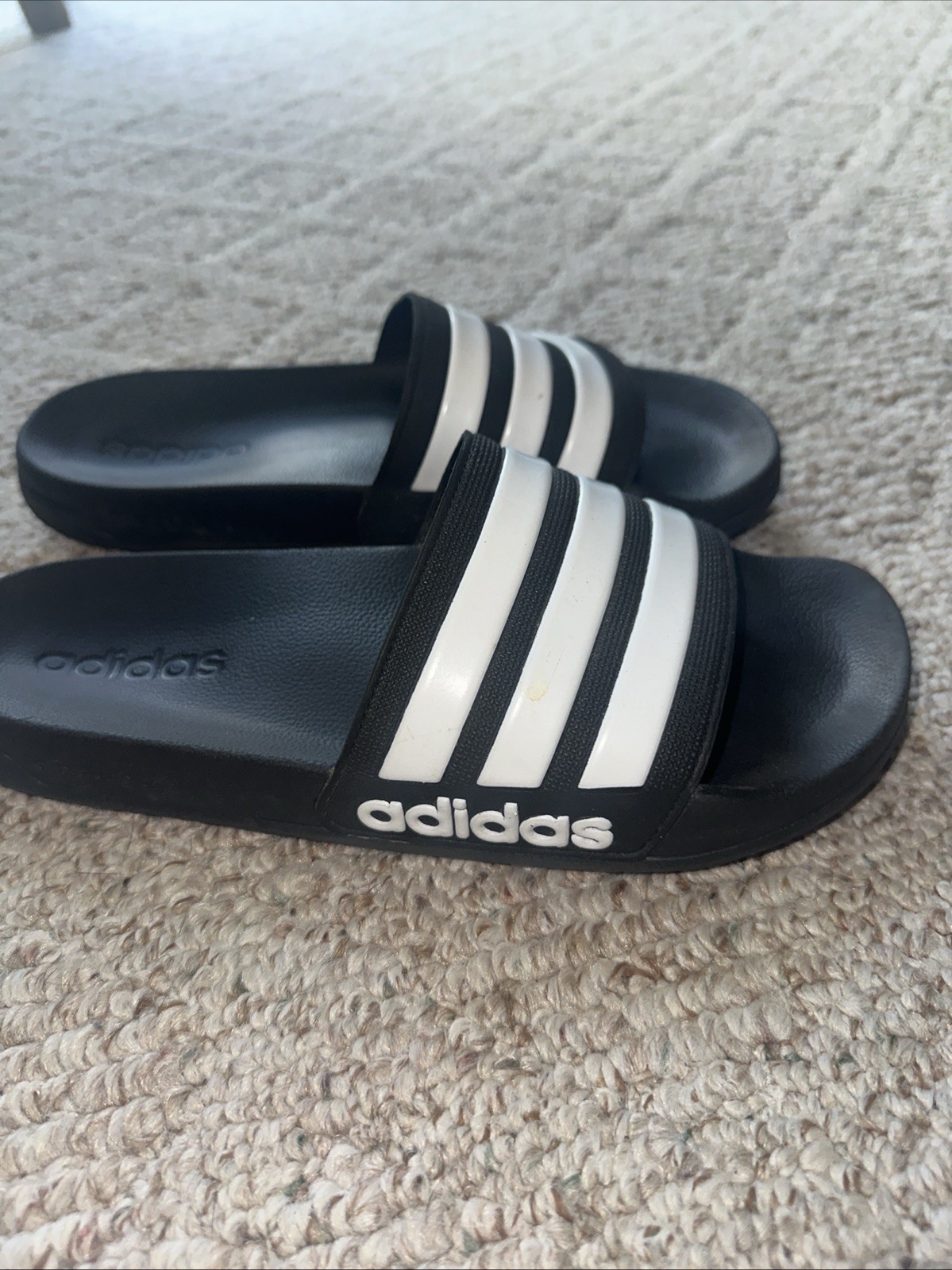 Adidas Adilette Shower Slides Sandals Men’s 8 / Women’s 10 Flip Flops EUC