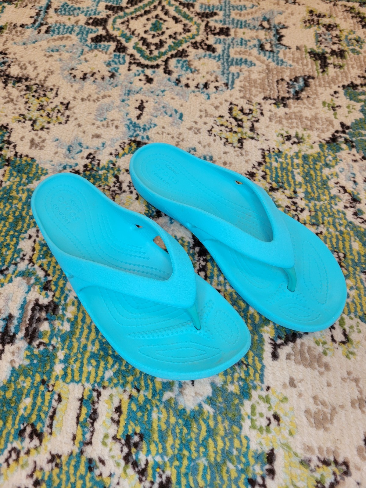 Crocs Kadee II flip-flops Turquoise Lightweight Comfort Flip Flops, Size 8