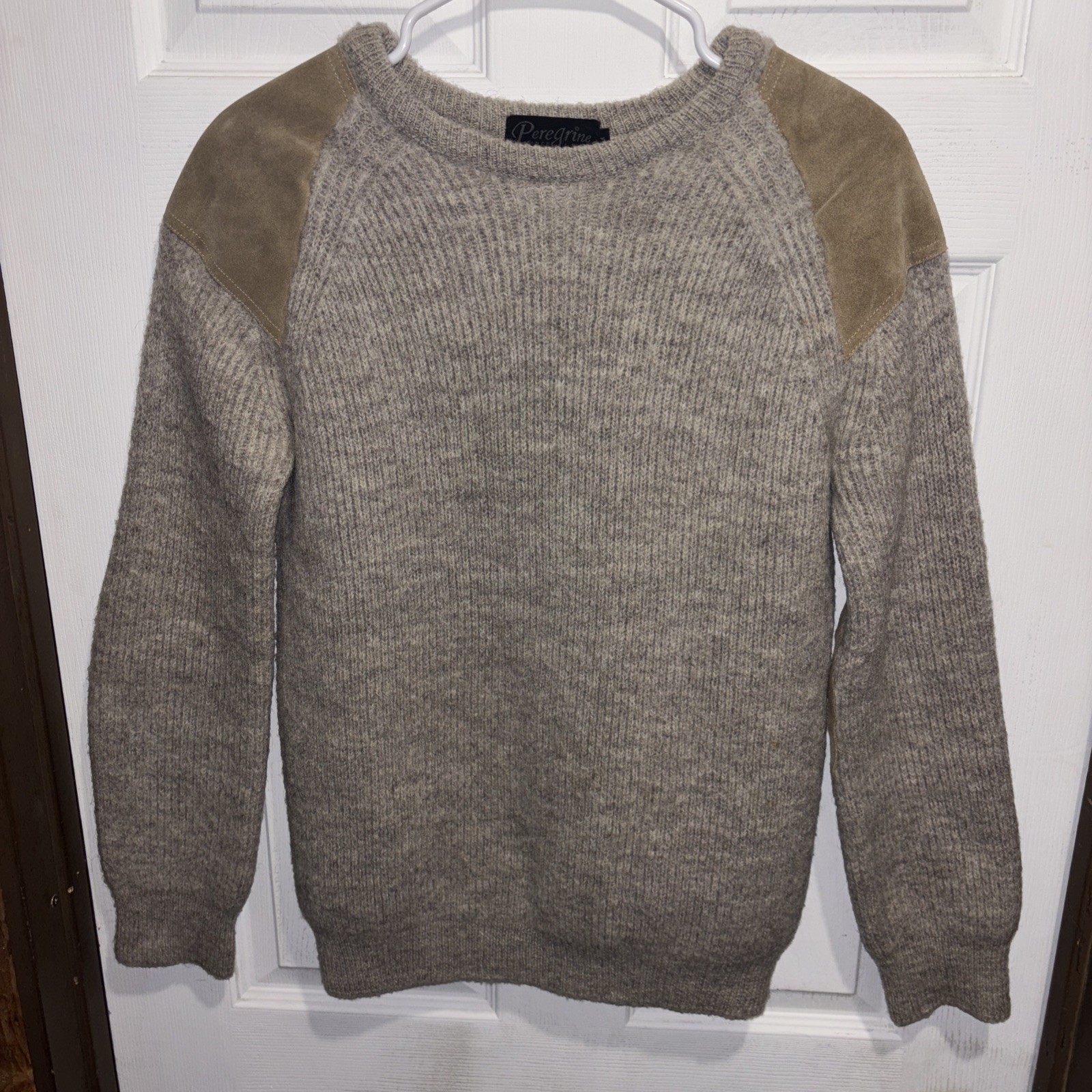 Peregrine Sweater Men’s Medium Suede Shoulder Elbow Patches England Wool Knit