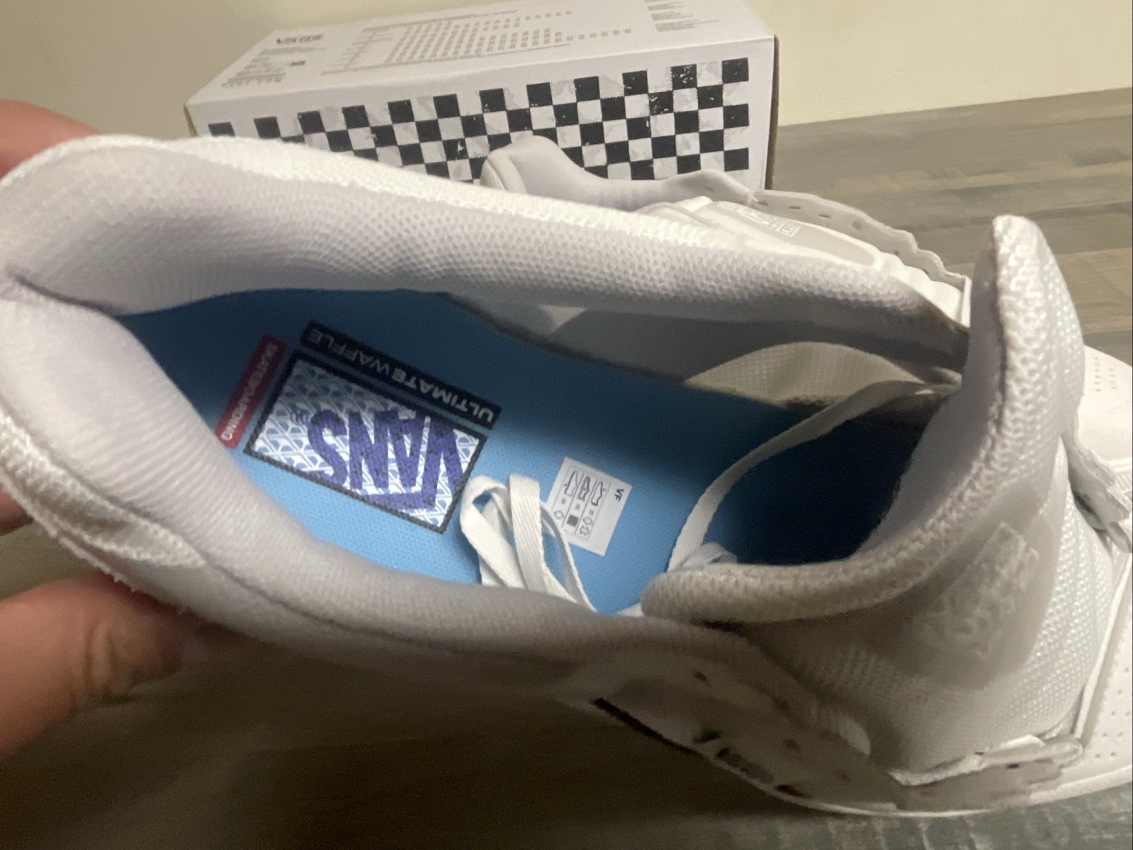 Vans AVE 2.0 White/Black/Blue Skateboarding Skate Shoes Sneakers Men’s Size 12