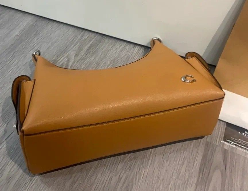 COACH Couch CAM20 Pocket Juliet Bag 30 Shoulder Bag Honey Brown