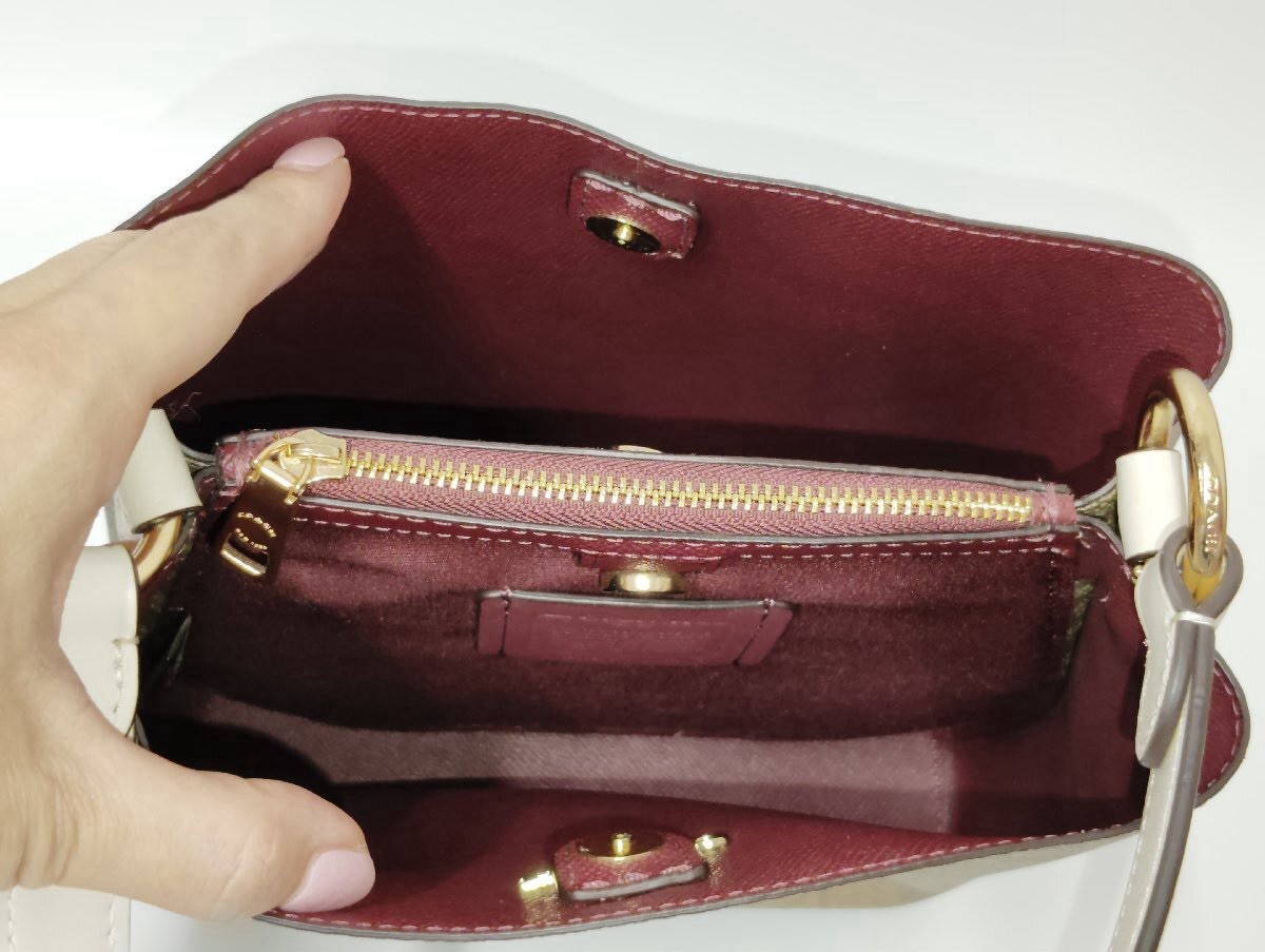 Coach Authentic Signature Small Town Bucket Bag Elevate your everyday style