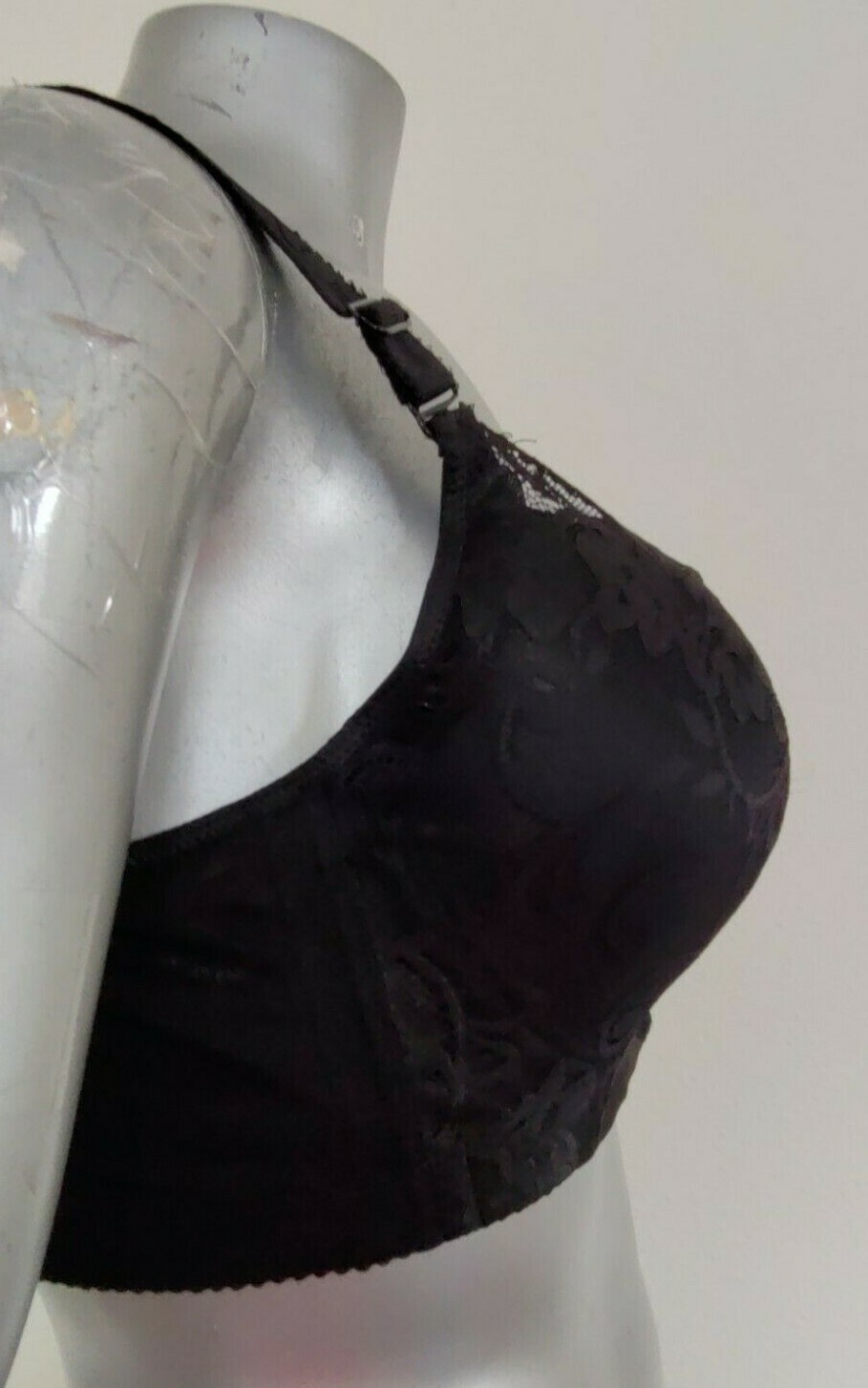 NEW Plus INTIMATE LINGERIE BRA Size 48 /110 Lace Black Adjustable Strap 5 Hooks
