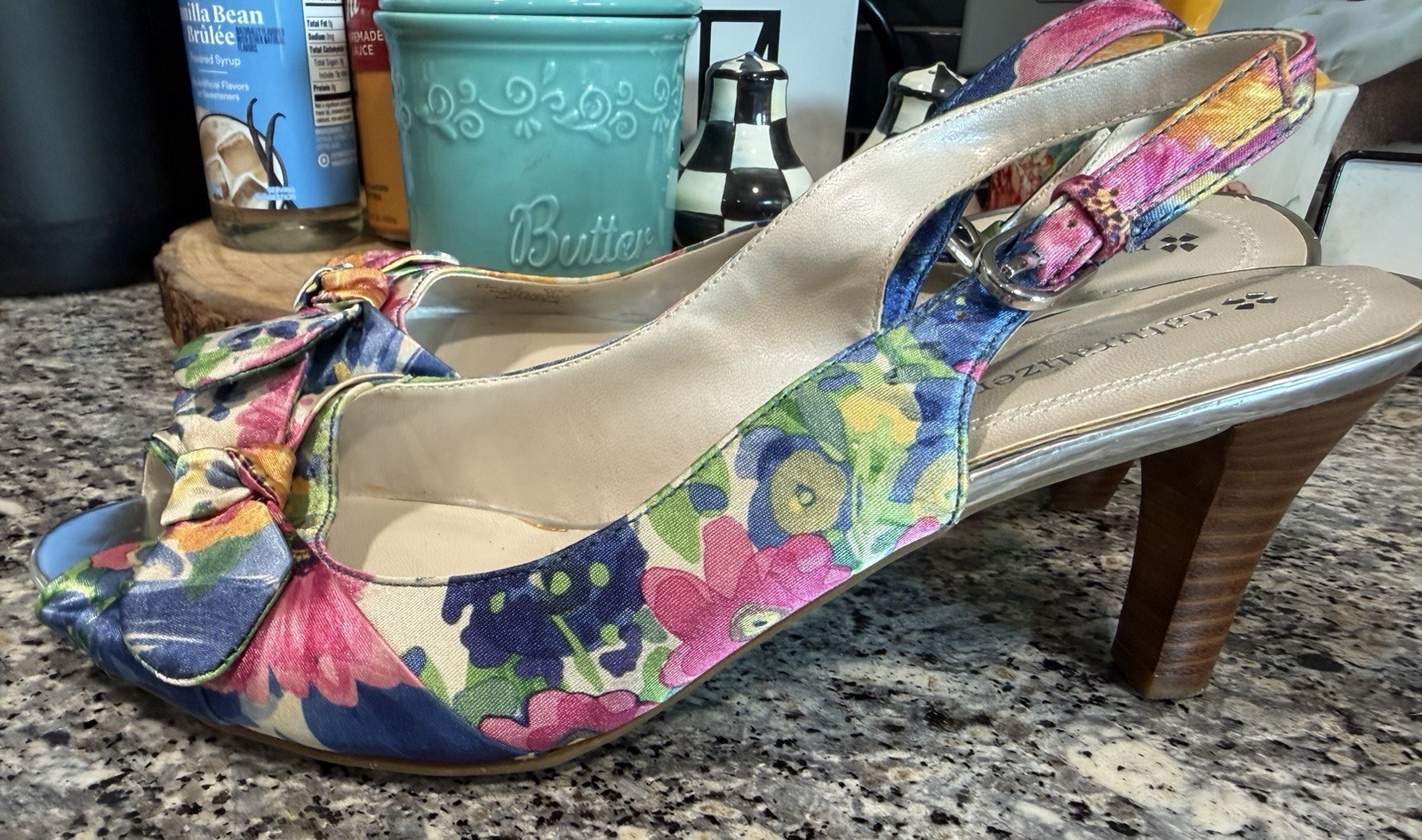 Super Cute Naturalizer Floral Peek A Boo Sling Back Size 8