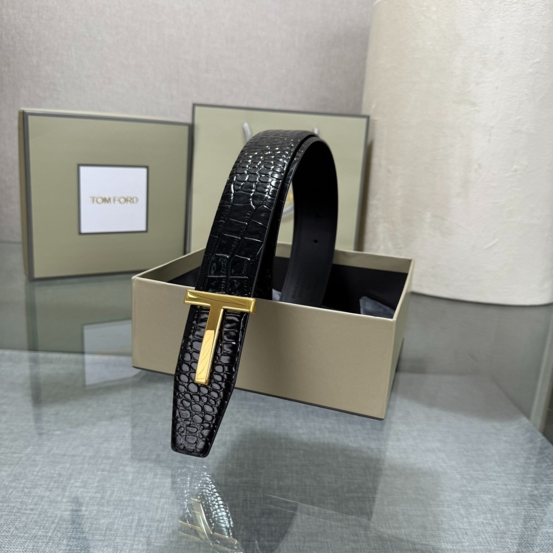 Tom Ford Mens Black Reversible Leather Belt Gold T Buckle