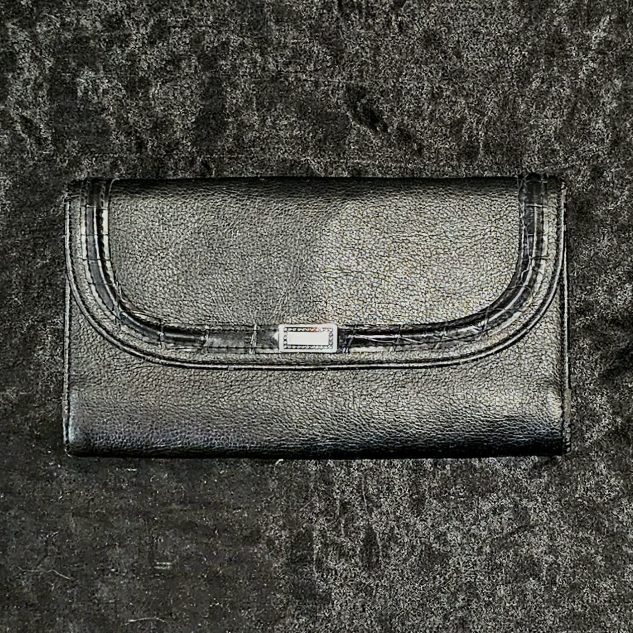 Women’s Black Solid Clutch Wallet w/ Folding, Snap Flap, Zip Pocket, ID