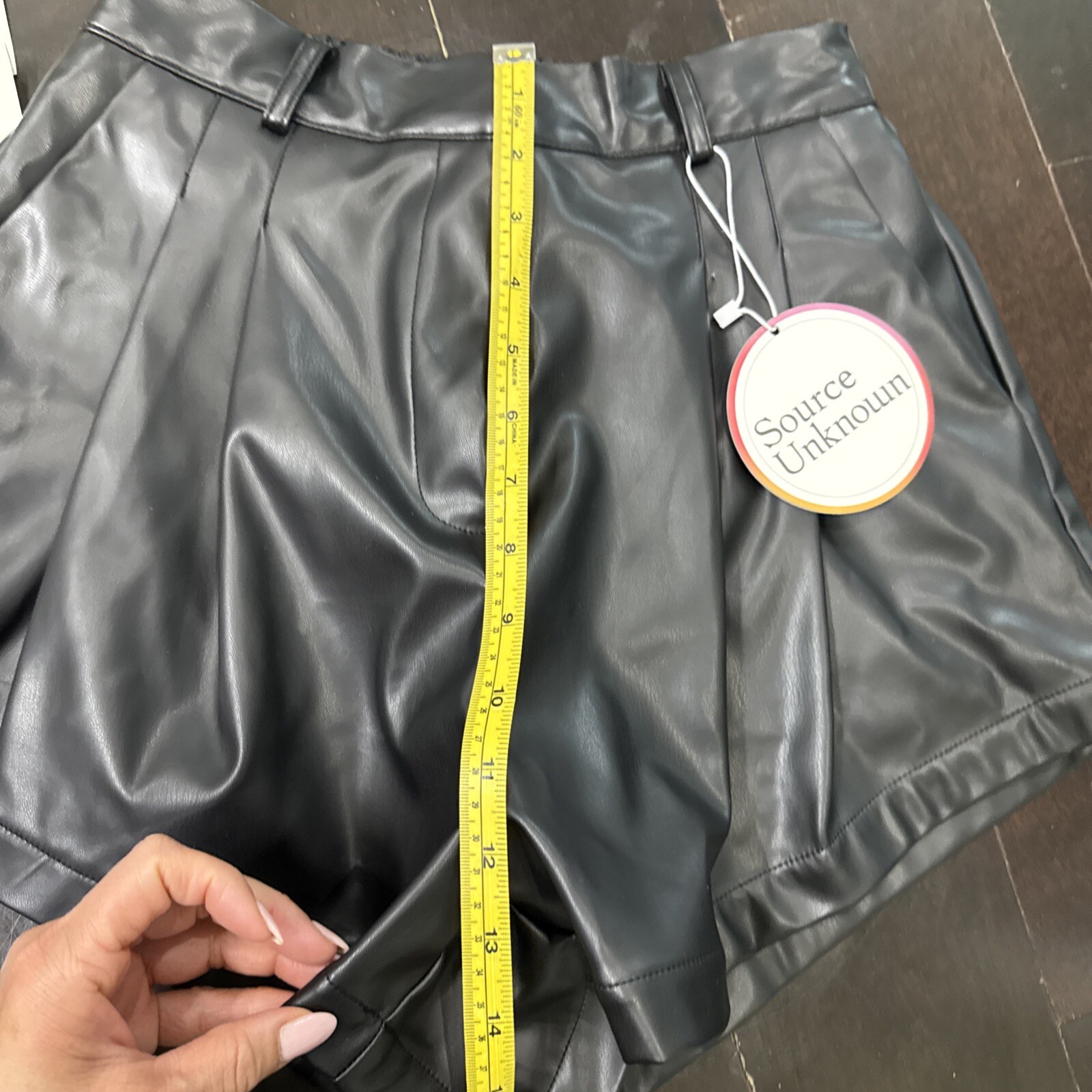 Source Unknown New With Tag Giacca High Rise Angled Leather Shorts Black S/M