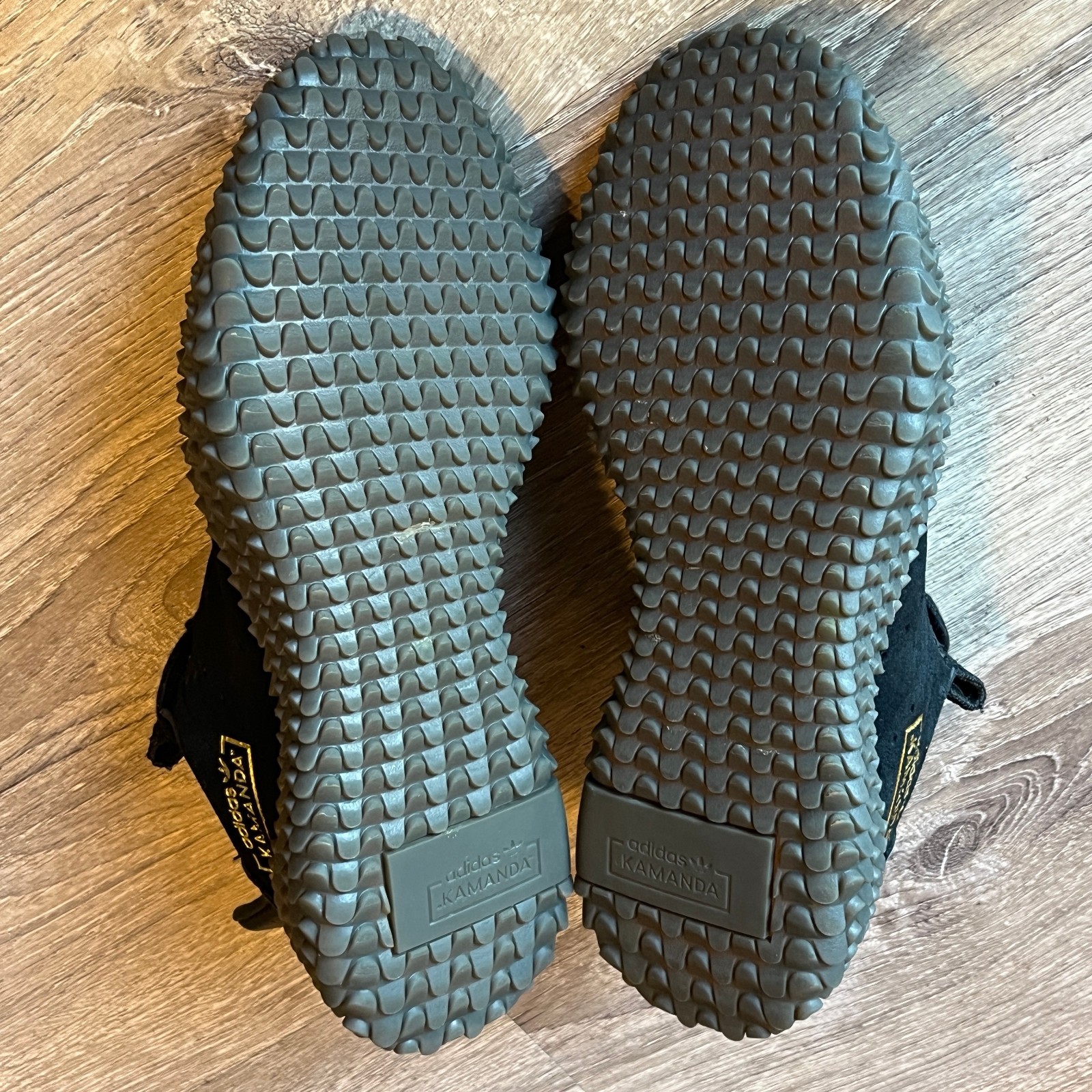 Adidas Kamanda Sneakers Triple Black Dark Gum Womens 7 Mens 6 EU 38 2/3