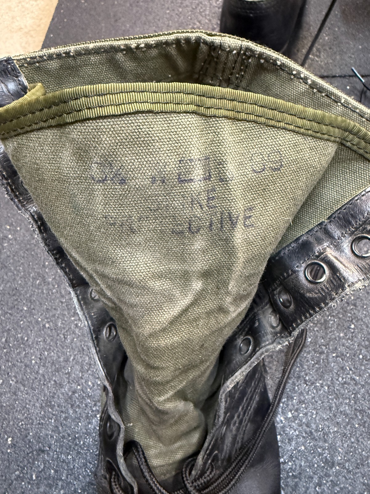 US Issue Jungle Boots – Green Beret Owned! – 8 1/2 Wide