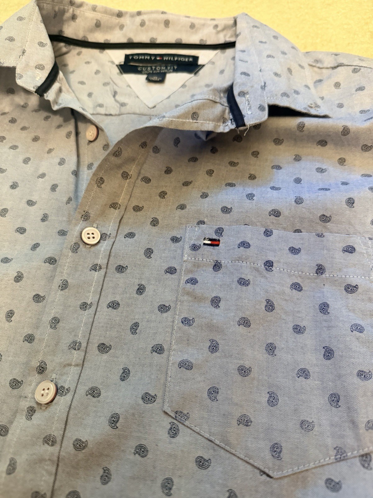 Tommy Hilfiger Men’s Custom Fit XL Blue Paisley SS Button-Up