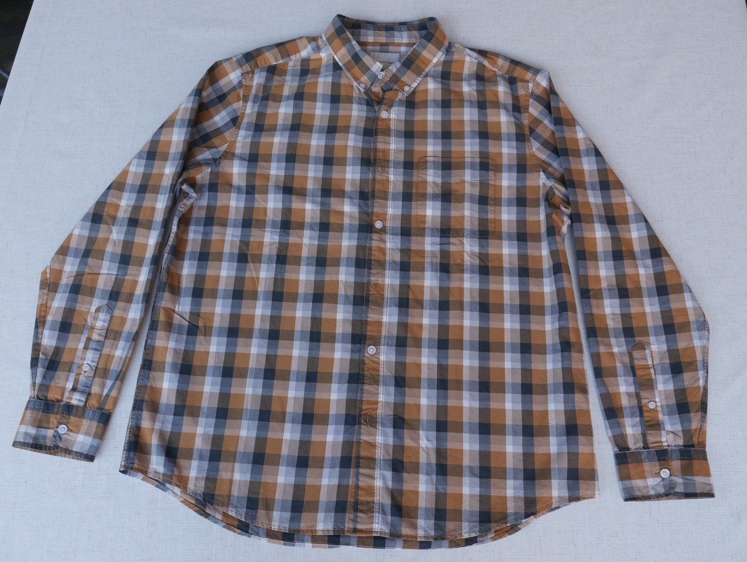 American Eagle Men’s XL Shirt Button Down Plaid Long Sleeve Brown White Cotton