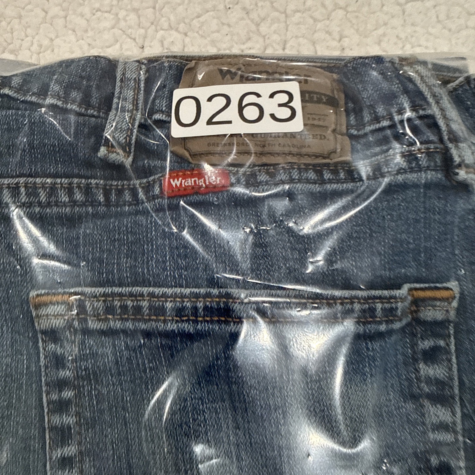 Wrangler Jeans Men’s 38×30 Blue Relaxed Fit Premium Quality Cotton workwear