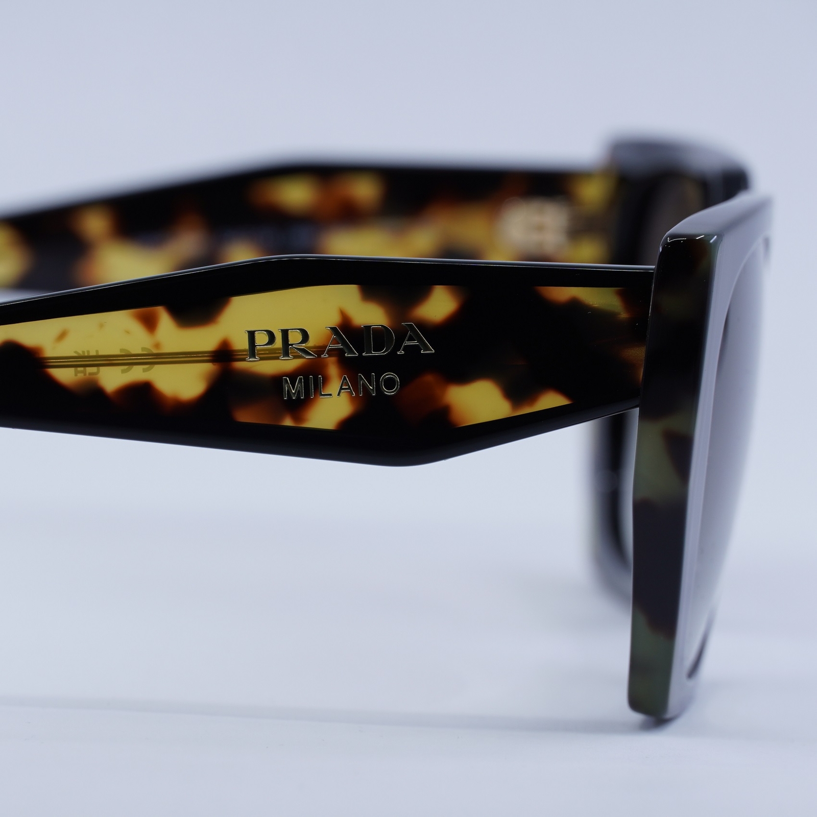 PRADA PR15WS 3890A7 Black/Medium Tortoise/Grey Gradient 54-19-140 Sunglasses …