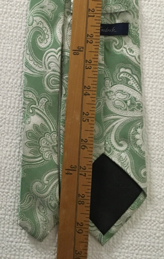 Paul Fredrick Neck Tie Green Silver Paisley 100% Silk 3.25 in Wide 59 in Long