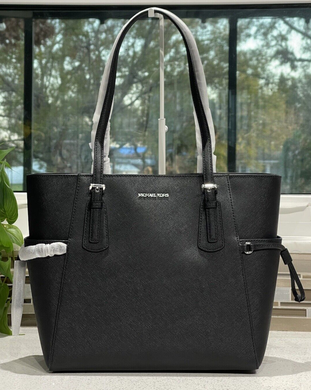 MICHAEL KORS VOYAGER LARGE EW TOTE SHOULDER BAG LAPTOP MK BLACK LEATHER SILVER
