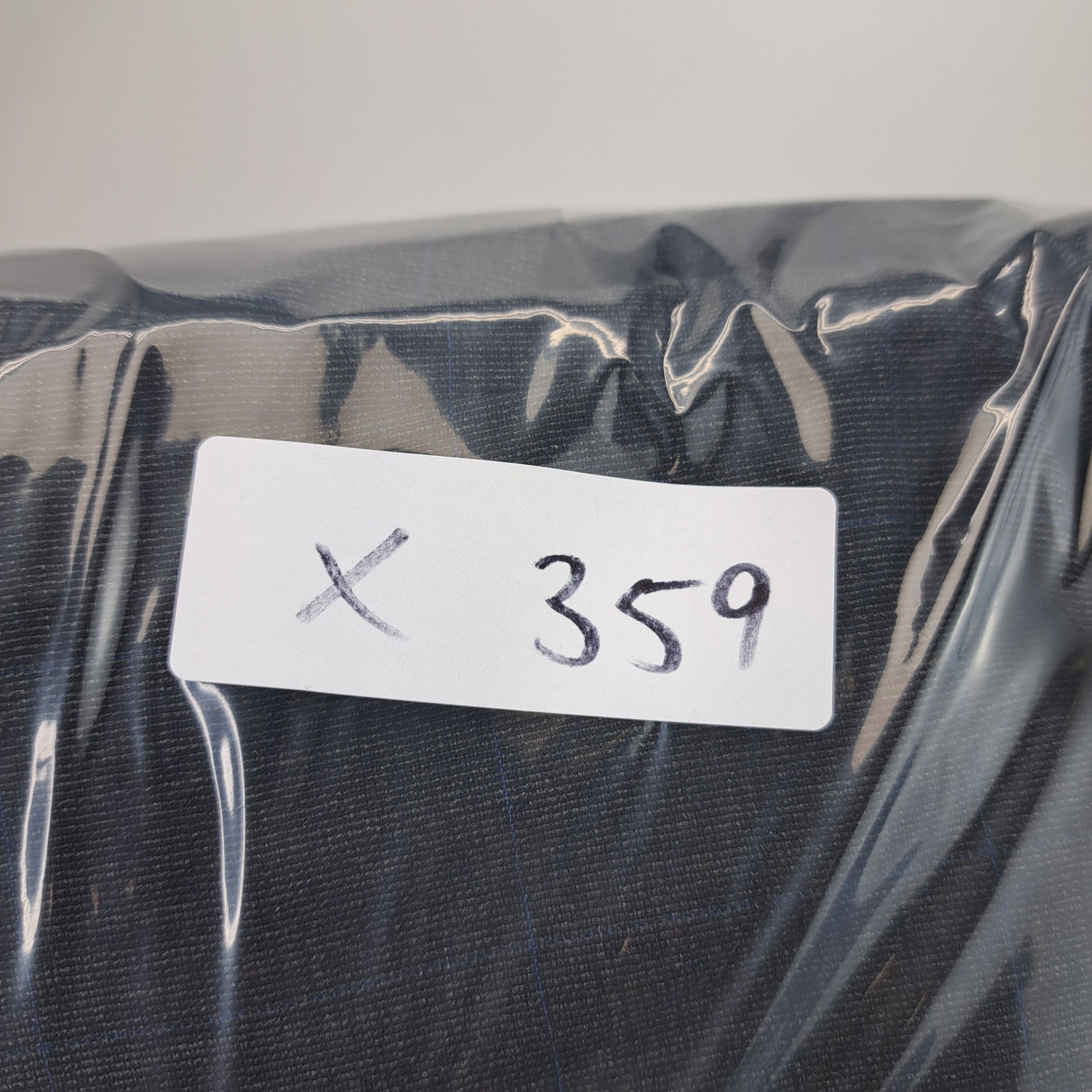 Tom James Mens 42R Gray Plaid 2 Piece Suit Corporate Image Pleated Pants 34×30