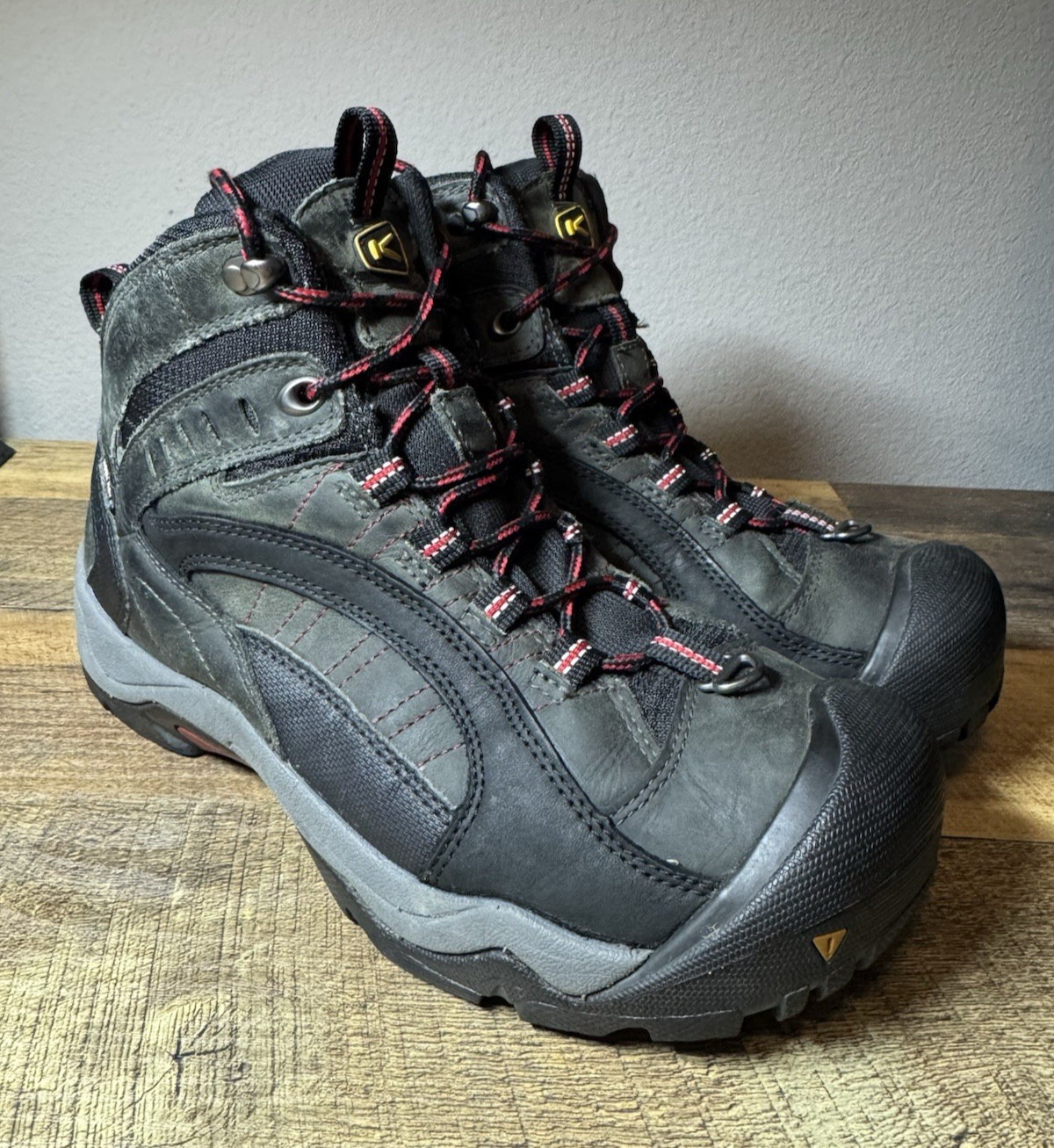 Keen Revel Dark Shadow Chili Insulated waterproof hiking boot men’s